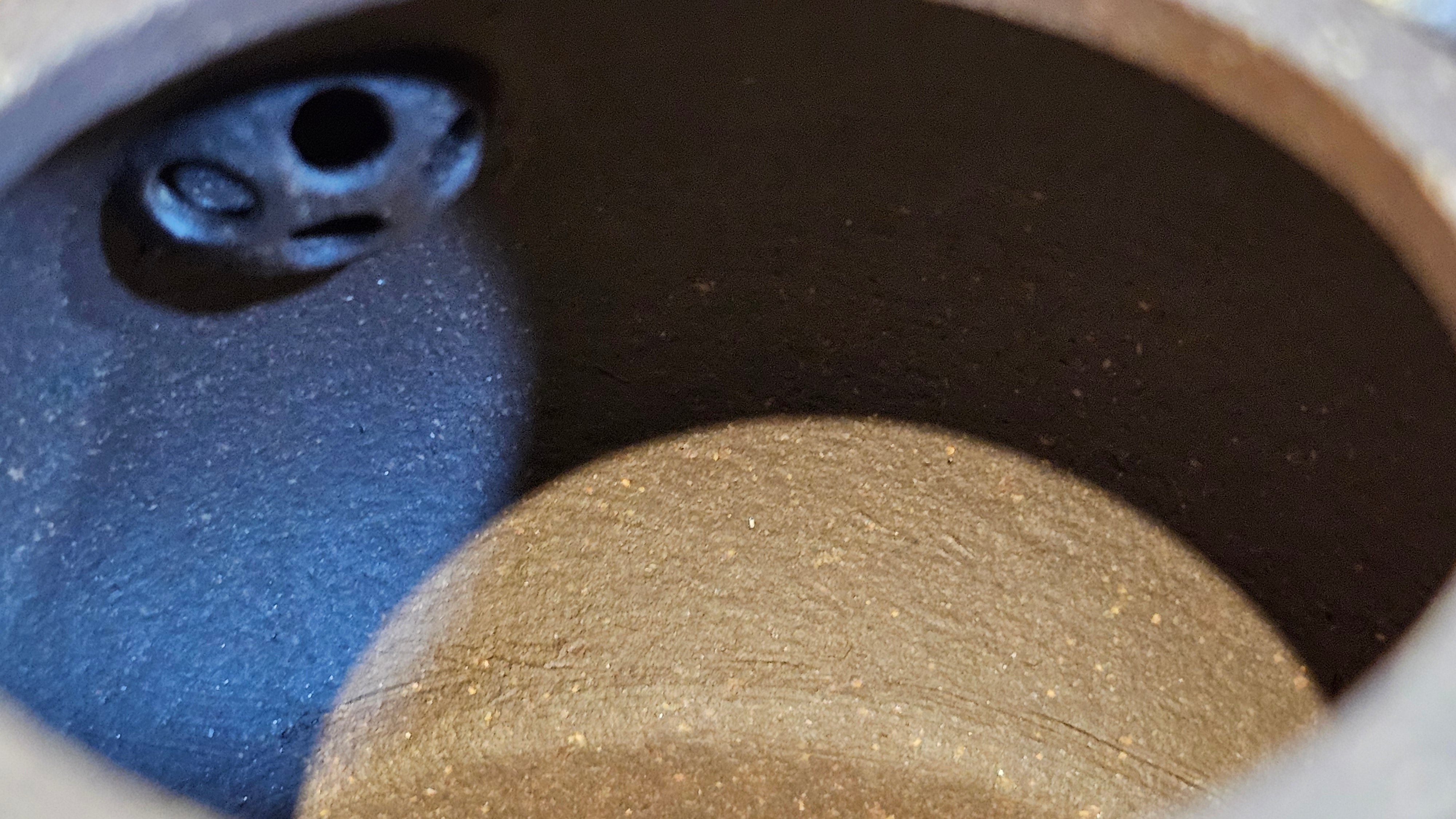 Du Zhi Hu《笃志壶》, 173.8ml, Hei Zi Ni 黑紫泥, by our Craftsman Zhang Huan 张欢, Calligraphy and Plum Blossoms Engraving by Craftsman Yi Cheng 逸成 ~!Congratulations to Ms J.C.! 0347hrs 9th August 2025, Los Angeles, CA.