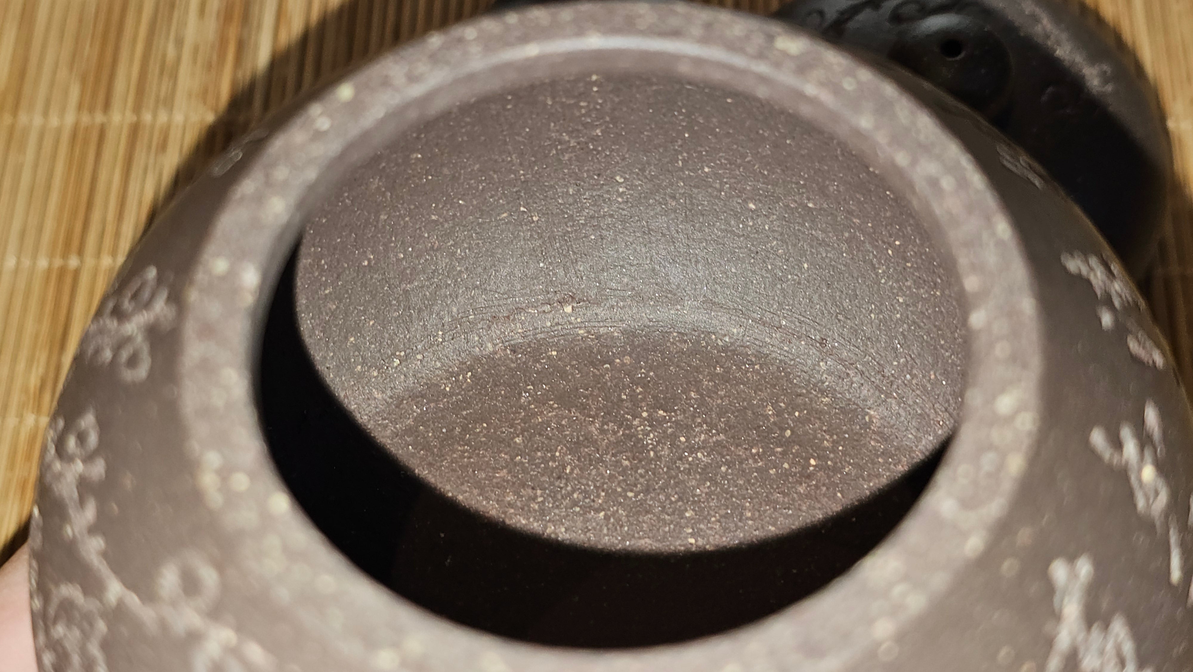 Du Zhi Hu《笃志壶》, 173.8ml, Hei Zi Ni 黑紫泥, by our Craftsman Zhang Huan 张欢, Calligraphy and Plum Blossoms Engraving by Craftsman Yi Cheng 逸成 ~!Congratulations to Ms J.C.! 0347hrs 9th August 2025, Los Angeles, CA.