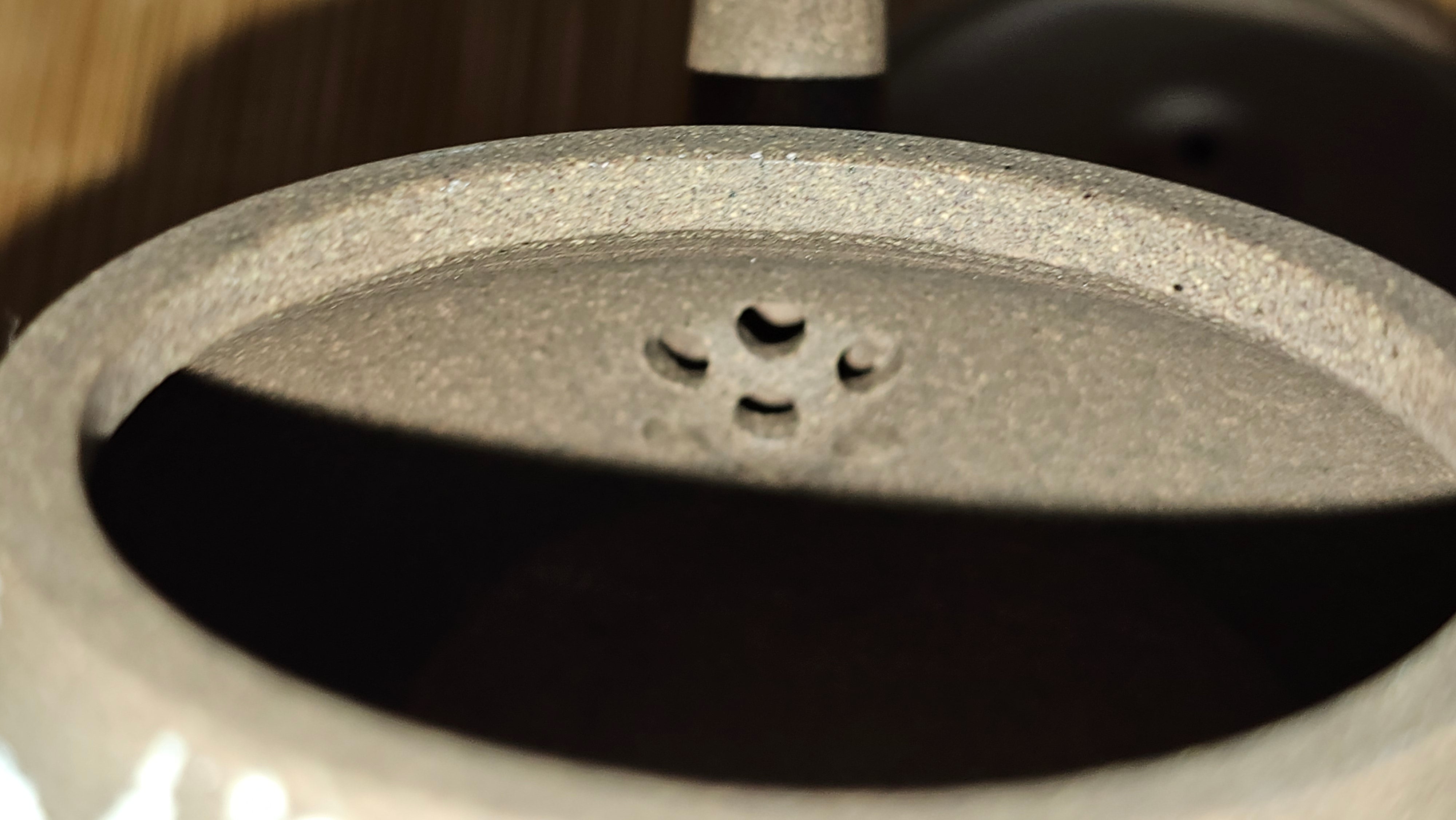 Wu Nian Hu《无念壶》, 160.6ml, Qing Hui Duan 青灰段泥, by our Craftsman Zhang Huan 张欢, Engraving by Craftsman Nan Shan Lao Ren 南山老人 ~ Congratulations to Mr T.N.! 0236hrs 10th August 2025, Mississauga! Canada🇨🇦!