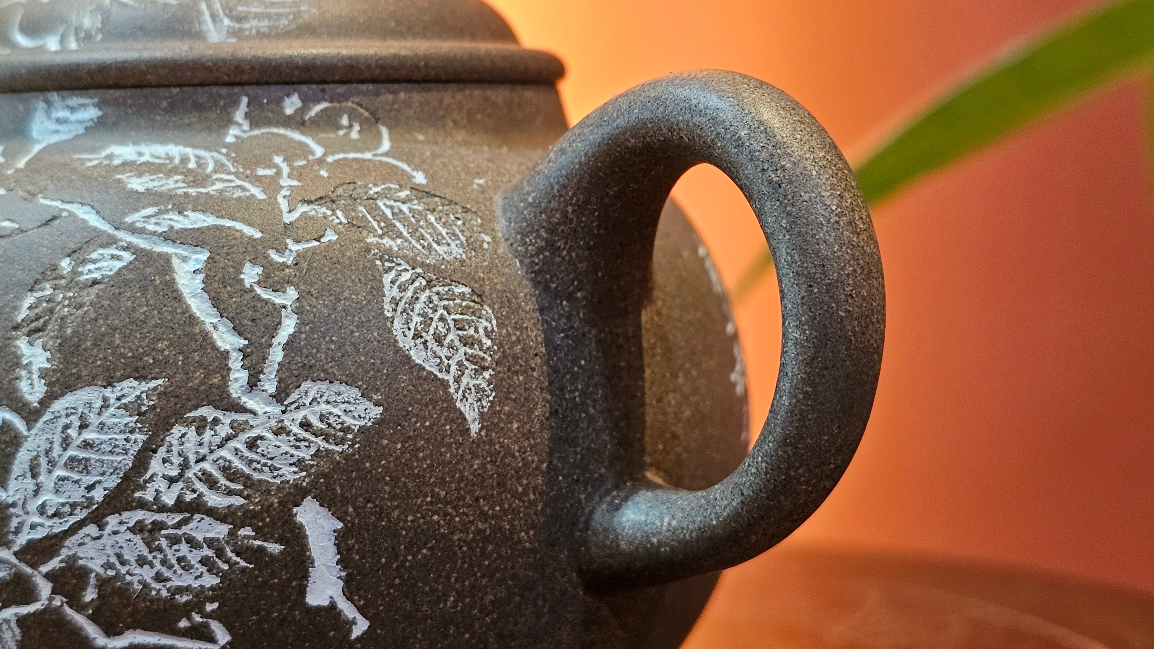 Wu Nian Hu《无念壶》, 160.6ml, Qing Hui Duan 青灰段泥, by our Craftsman Zhang Huan 张欢, Engraving by Craftsman Nan Shan Lao Ren 南山老人 ~ Congratulations to Mr T.N.! 0236hrs 10th August 2025, Mississauga! Canada🇨🇦!