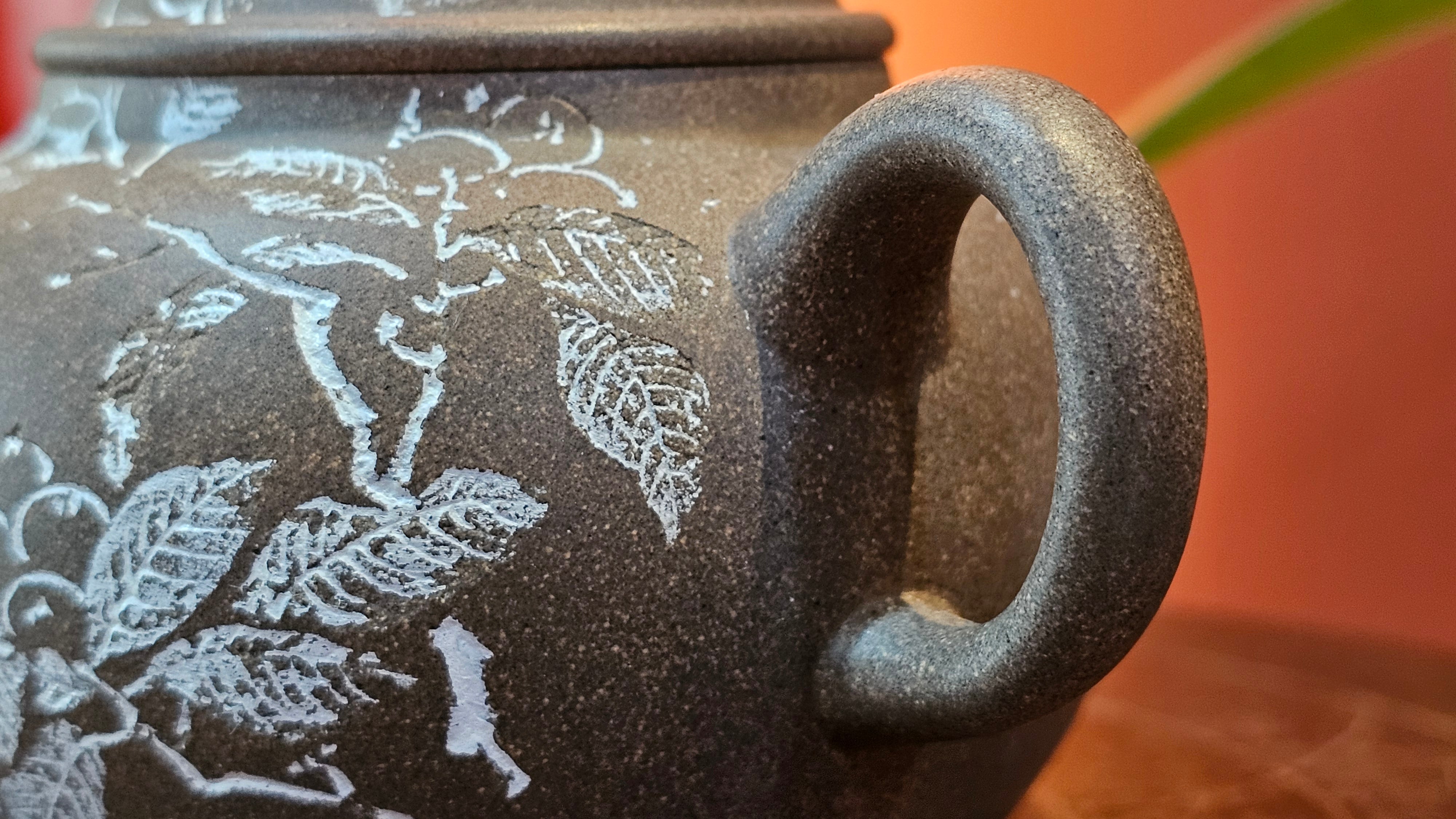 Wu Nian Hu《无念壶》, 160.6ml, Qing Hui Duan 青灰段泥, by our Craftsman Zhang Huan 张欢, Engraving by Craftsman Nan Shan Lao Ren 南山老人 ~ Congratulations to Mr T.N.! 0236hrs 10th August 2025, Mississauga! Canada🇨🇦!