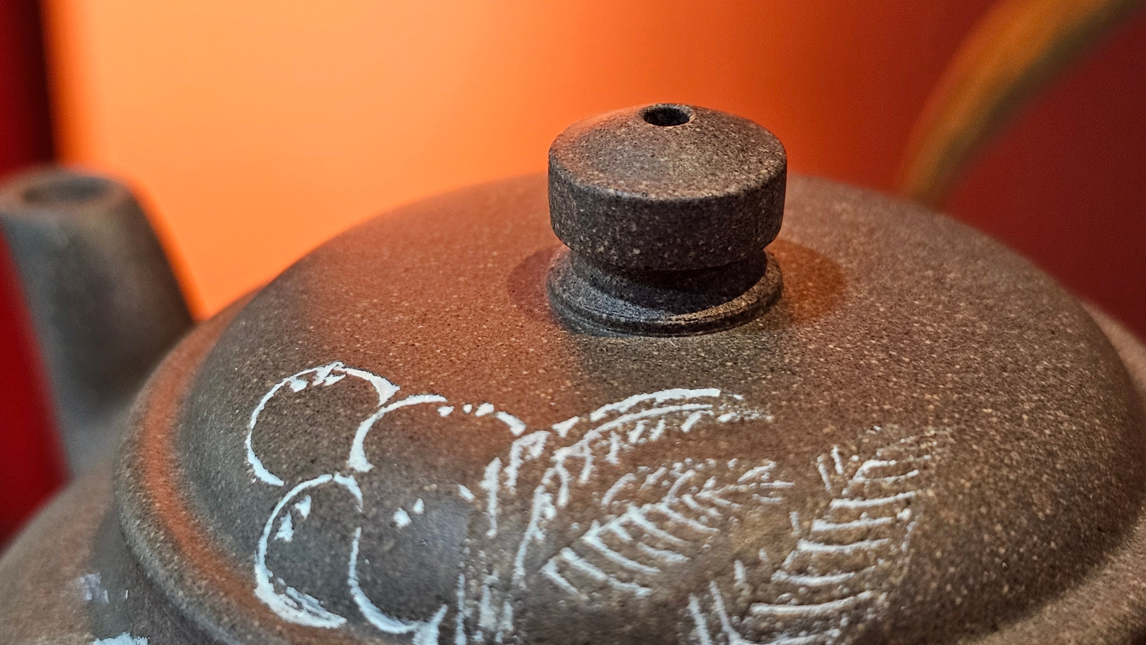 Wu Nian Hu《无念壶》, 160.6ml, Qing Hui Duan 青灰段泥, by our Craftsman Zhang Huan 张欢, Engraving by Craftsman Nan Shan Lao Ren 南山老人 ~ Congratulations to Mr T.N.! 0236hrs 10th August 2025, Mississauga! Canada🇨🇦!