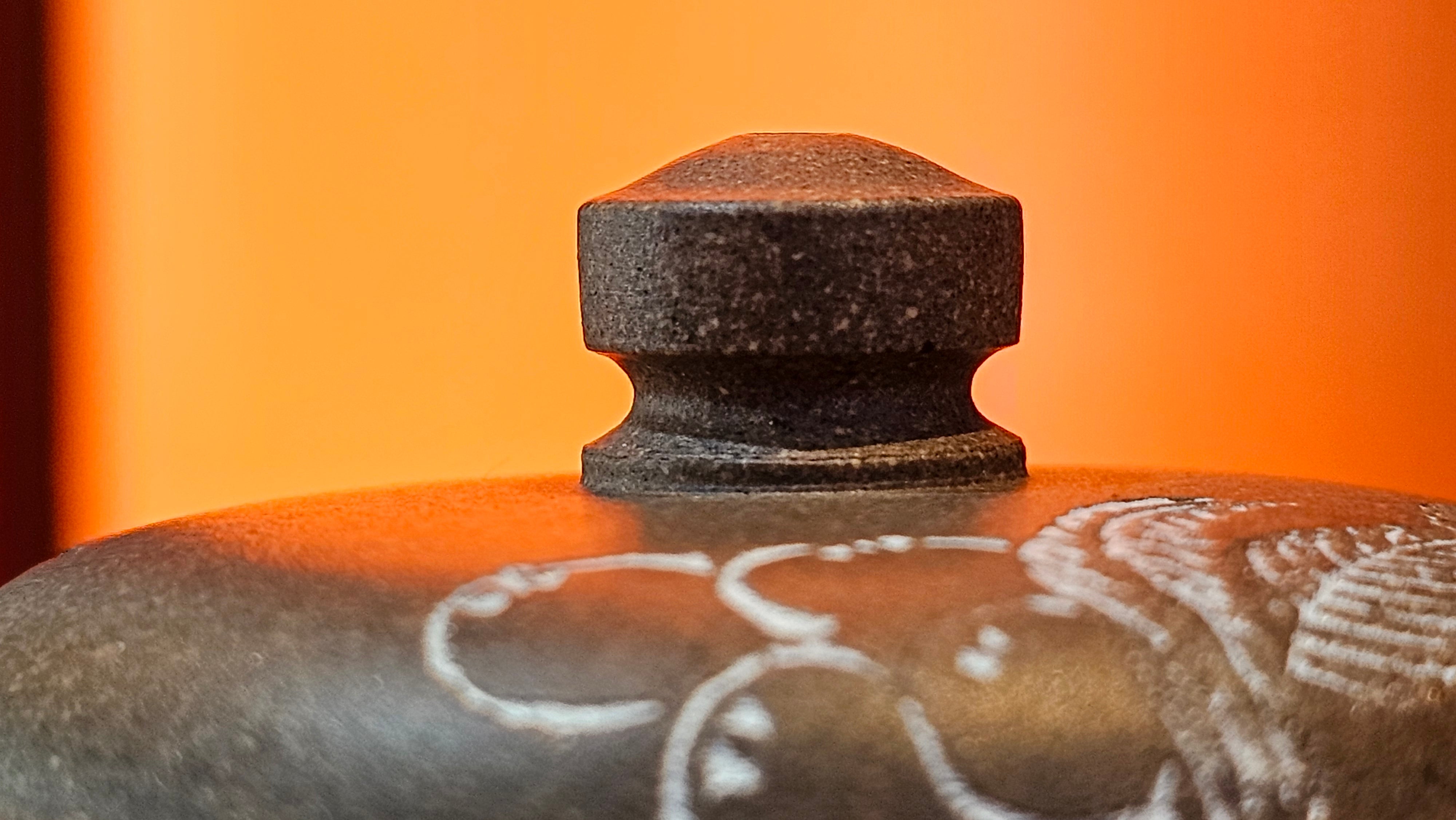 Wu Nian Hu《无念壶》, 160.6ml, Qing Hui Duan 青灰段泥, by our Craftsman Zhang Huan 张欢, Engraving by Craftsman Nan Shan Lao Ren 南山老人 ~ Congratulations to Mr T.N.! 0236hrs 10th August 2025, Mississauga! Canada🇨🇦!