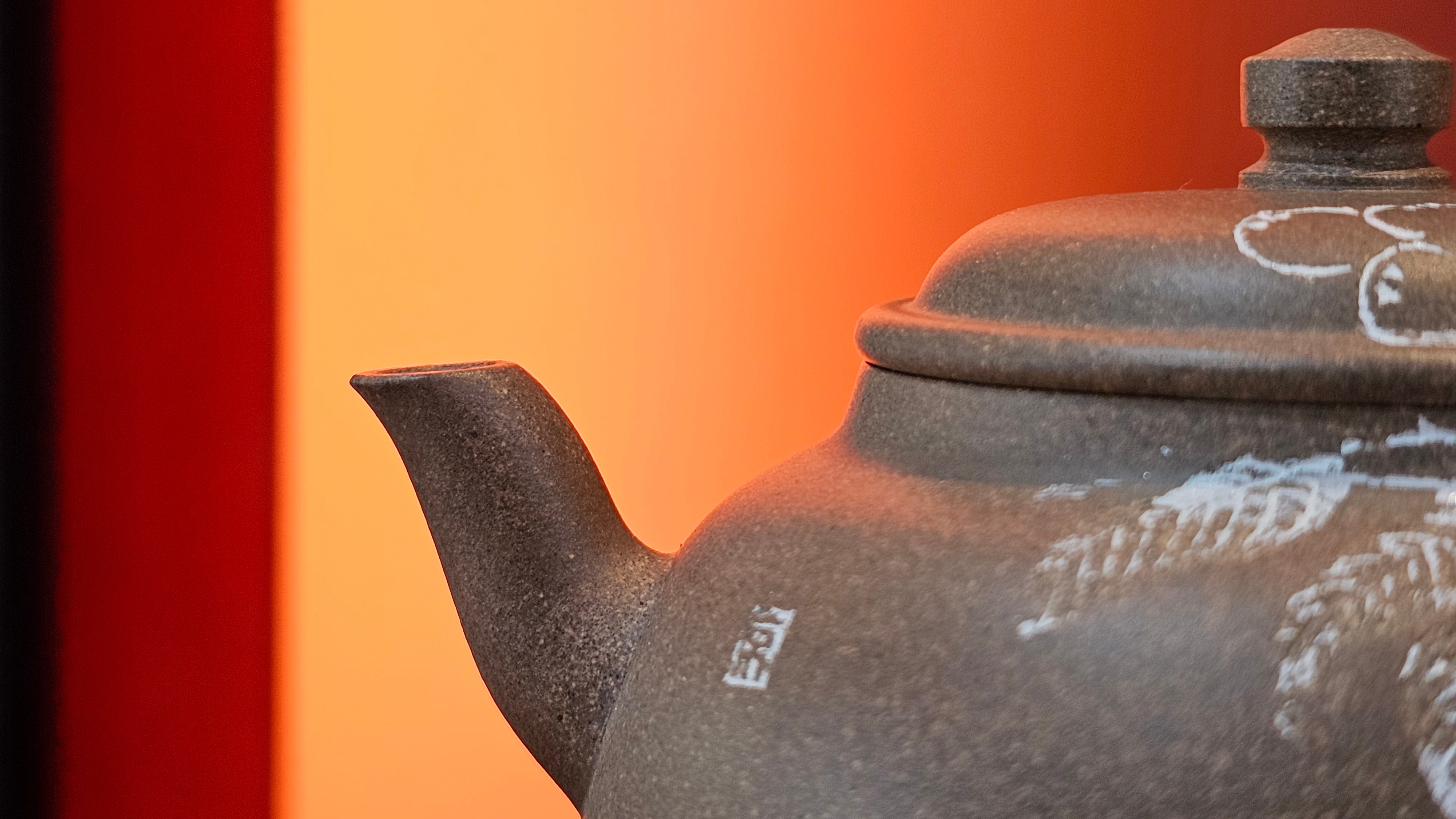 Wu Nian Hu《无念壶》, 160.6ml, Qing Hui Duan 青灰段泥, by our Craftsman Zhang Huan 张欢, Engraving by Craftsman Nan Shan Lao Ren 南山老人 ~ Congratulations to Mr T.N.! 0236hrs 10th August 2025, Mississauga! Canada🇨🇦!