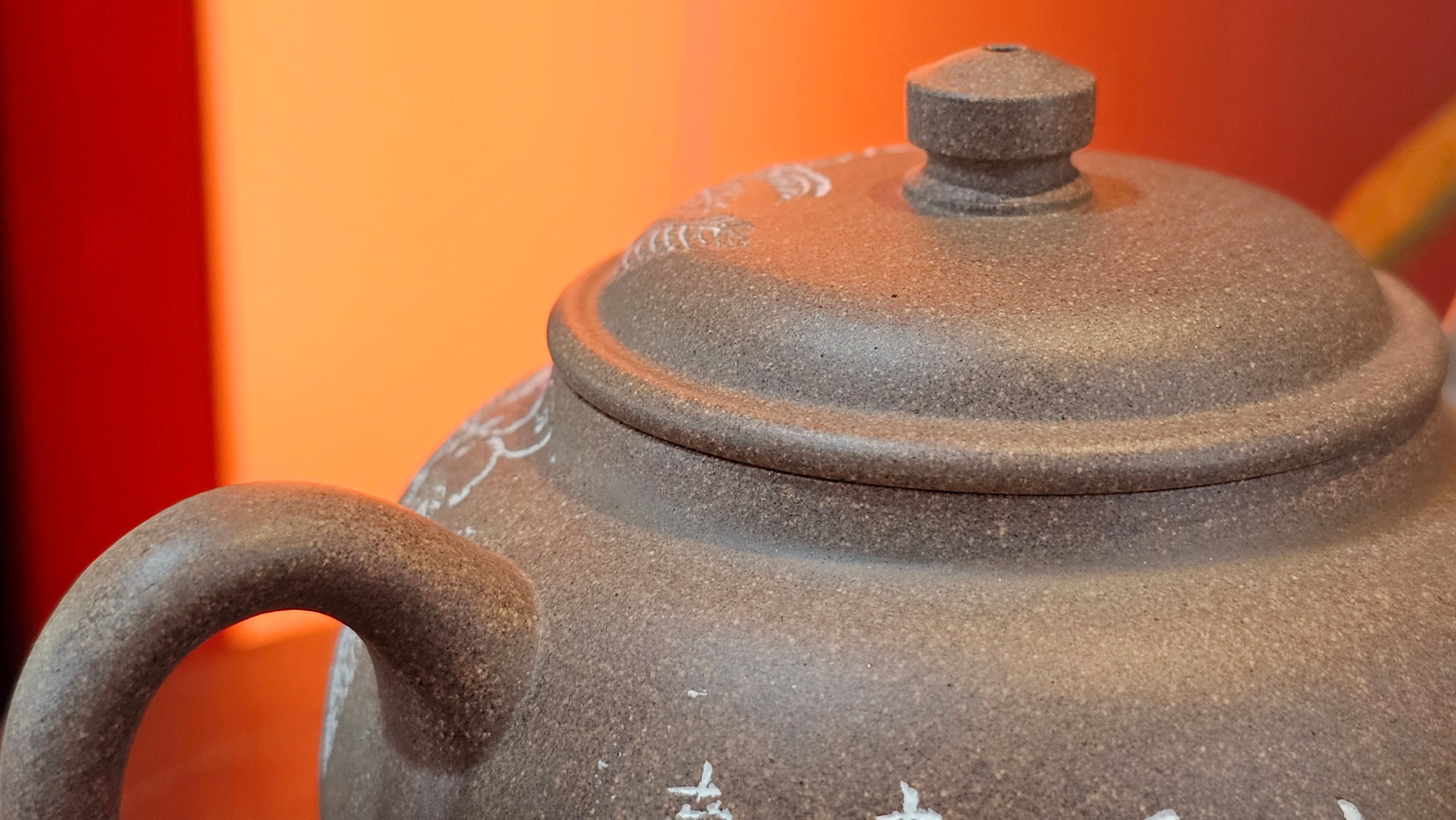 Wu Nian Hu《无念壶》, 160.6ml, Qing Hui Duan 青灰段泥, by our Craftsman Zhang Huan 张欢, Engraving by Craftsman Nan Shan Lao Ren 南山老人 ~ Congratulations to Mr T.N.! 0236hrs 10th August 2025, Mississauga! Canada🇨🇦!