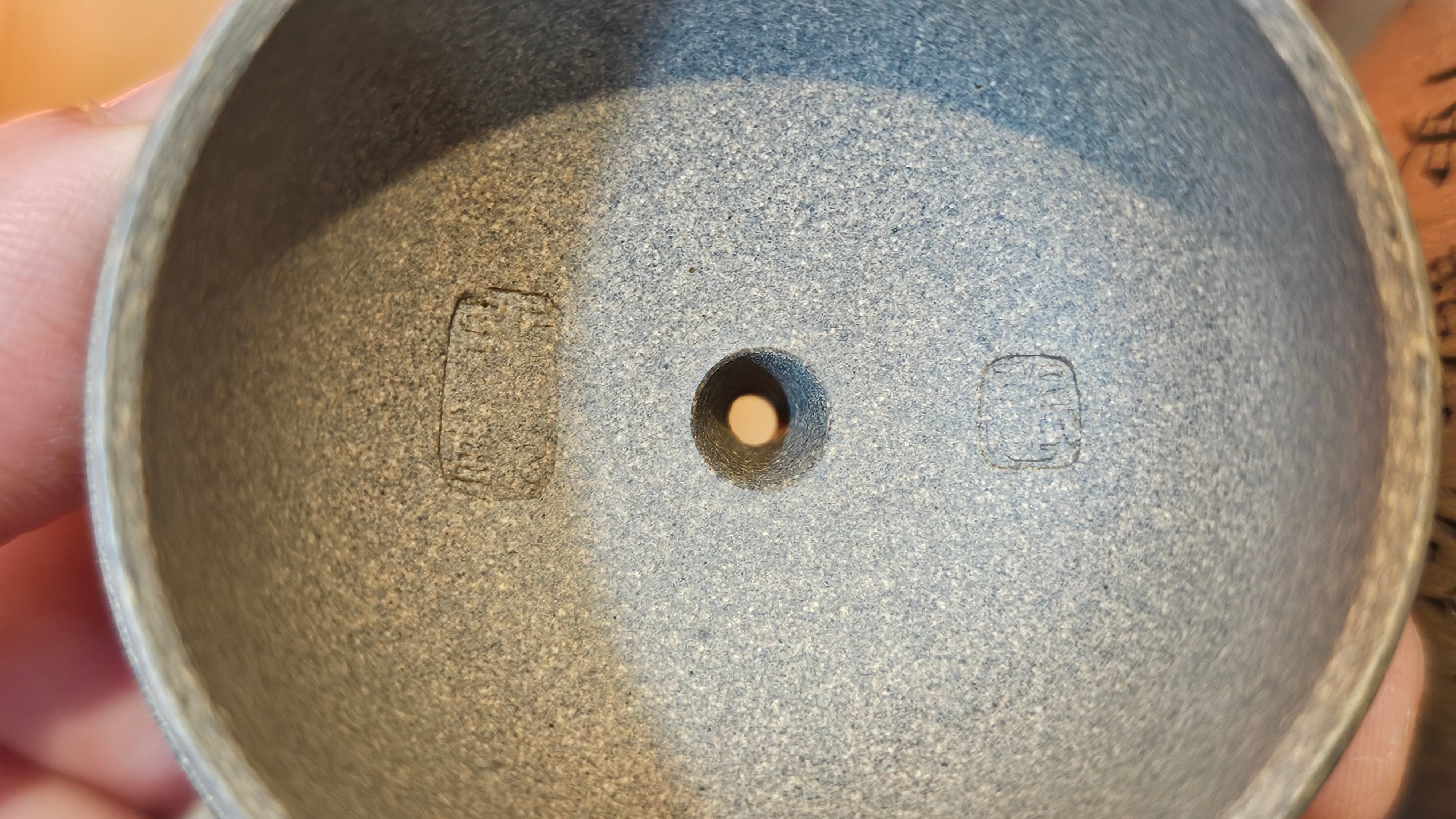 Ban Yue Hu《半月壶》~ "Half Moon Pot", 140.8ml, Qing Hui Duan 青灰段泥, by our Craftsman Zhang Huan 张欢, "Qing Gong Tu" 清供图 Engraving by Craftsman Nan Shan Lao Ren 南山老人 ~ Congratulations to Ms M.L.! 0831hrs 10th August 2025! Phoenix, AZ!