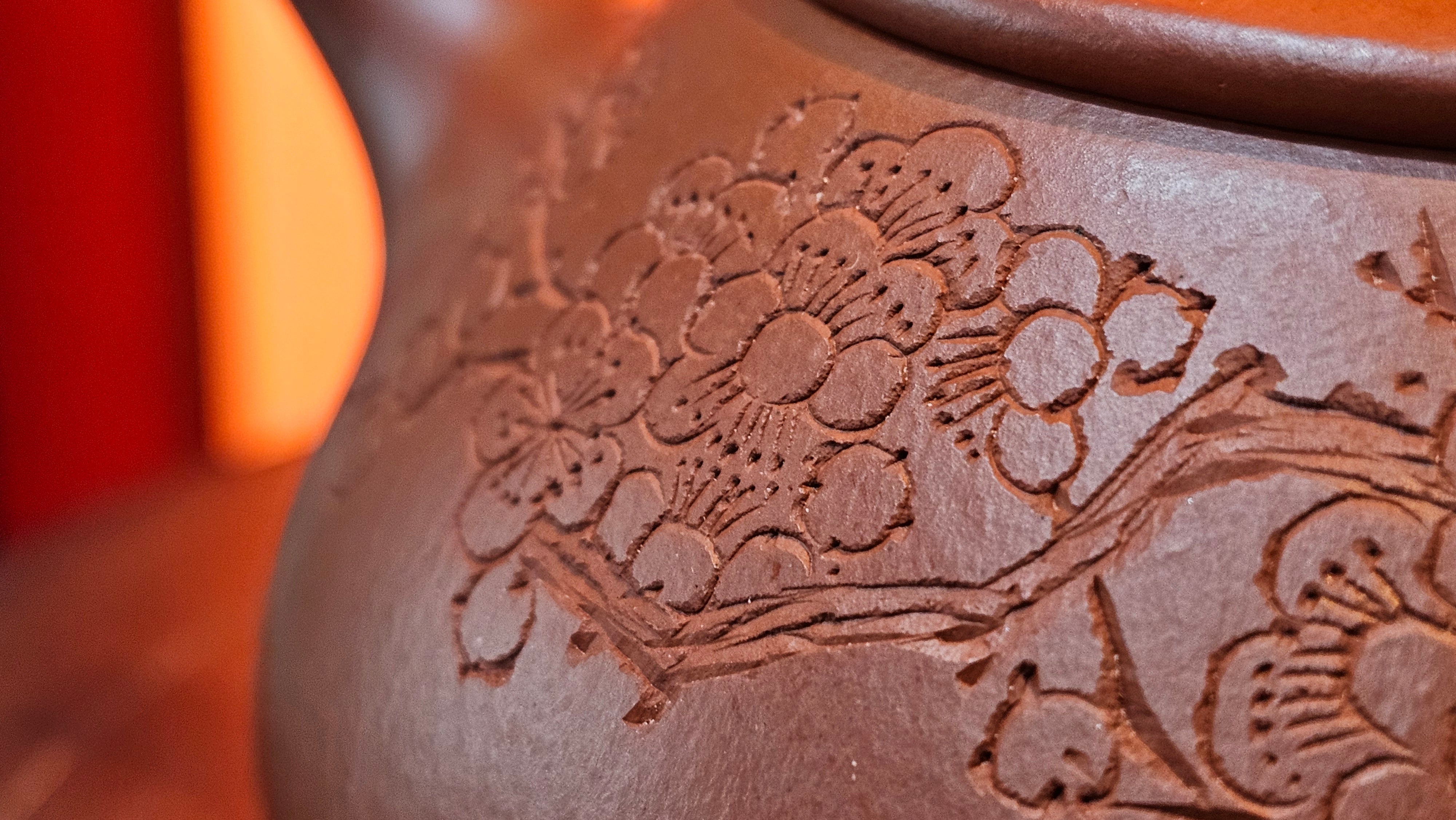 Jing Zhou Shi Piao 景舟石瓢, 276.3ml, Xiao Mei Yao Zhu Ni 小煤窑朱泥, by Craftsman Wang Xing 王兴; "暗香疏影" and Plum Blossoms Engraving by Craftsman Yi De Shu 一德书 ~!Congratulations to Prof A.G.! 0833hrs 10th August 2025! Long Beach, CA!