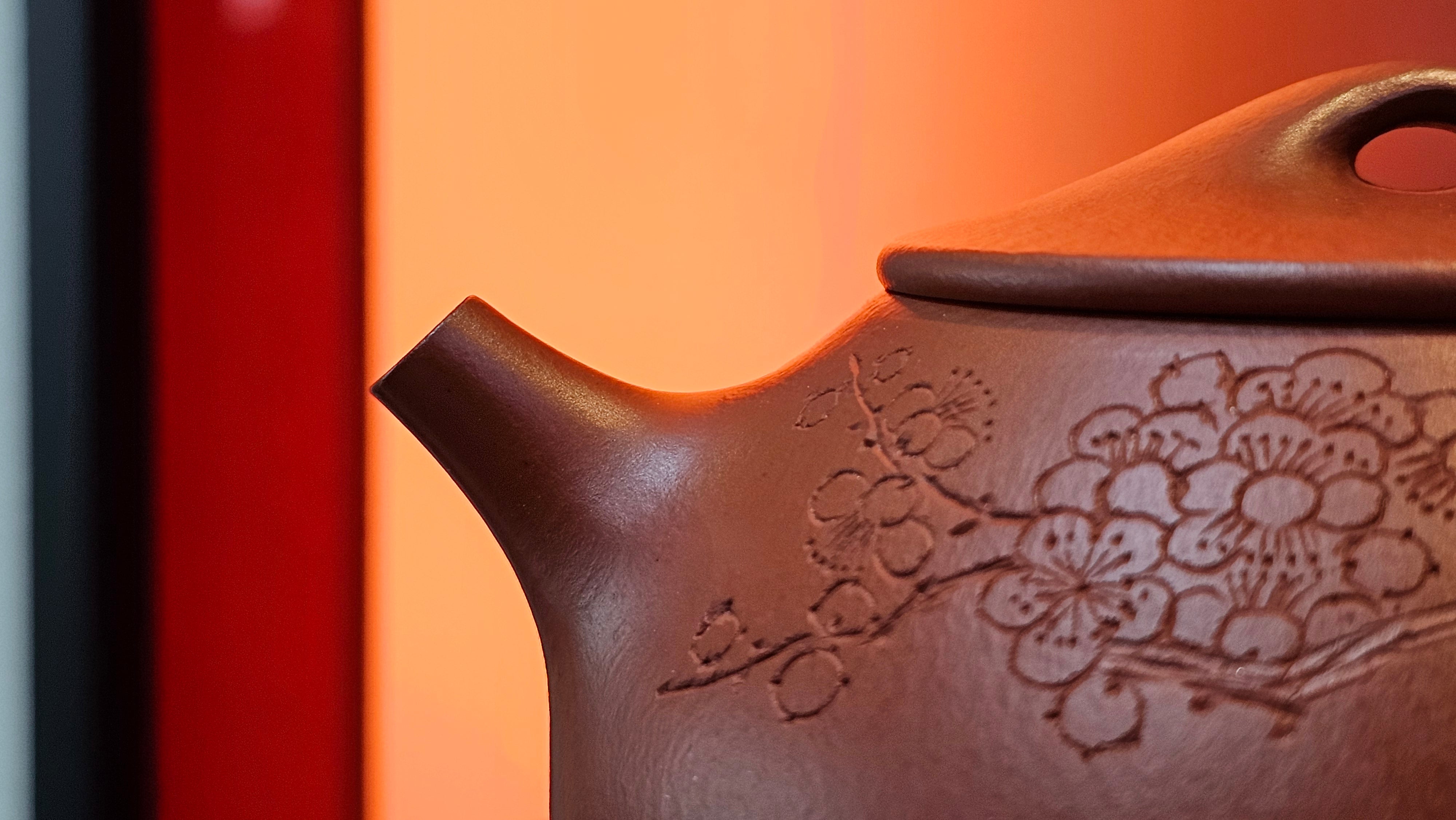 Jing Zhou Shi Piao 景舟石瓢, 276.3ml, Xiao Mei Yao Zhu Ni 小煤窑朱泥, by Craftsman Wang Xing 王兴; "暗香疏影" and Plum Blossoms Engraving by Craftsman Yi De Shu 一德书 ~!Congratulations to Prof A.G.! 0833hrs 10th August 2025! Long Beach, CA!