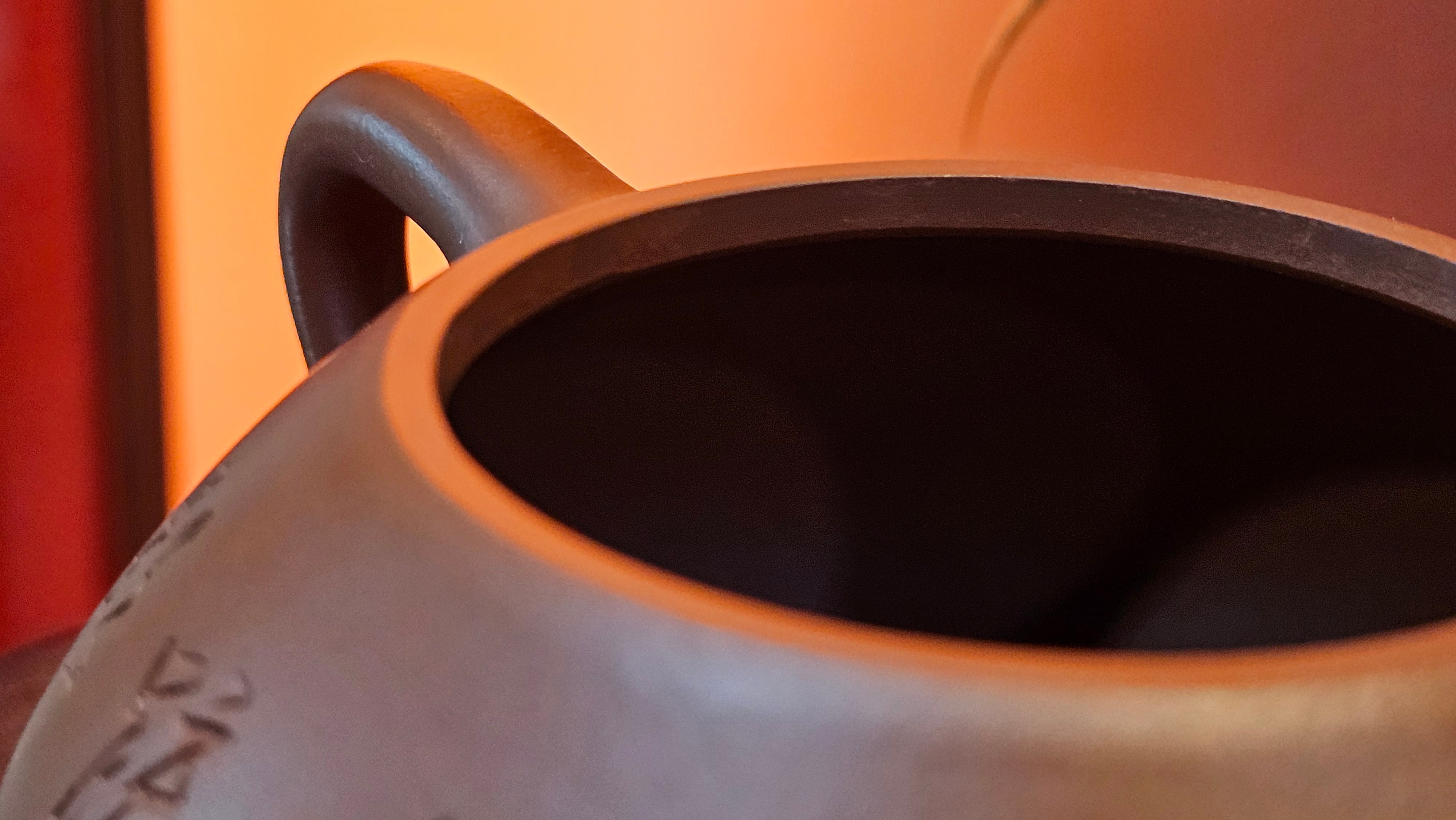 Jing Zhou Shi Piao 景舟石瓢, 276.3ml, Xiao Mei Yao Zhu Ni 小煤窑朱泥, by Craftsman Wang Xing 王兴; "暗香疏影" and Plum Blossoms Engraving by Craftsman Yi De Shu 一德书 ~!Congratulations to Prof A.G.! 0833hrs 10th August 2025! Long Beach, CA!