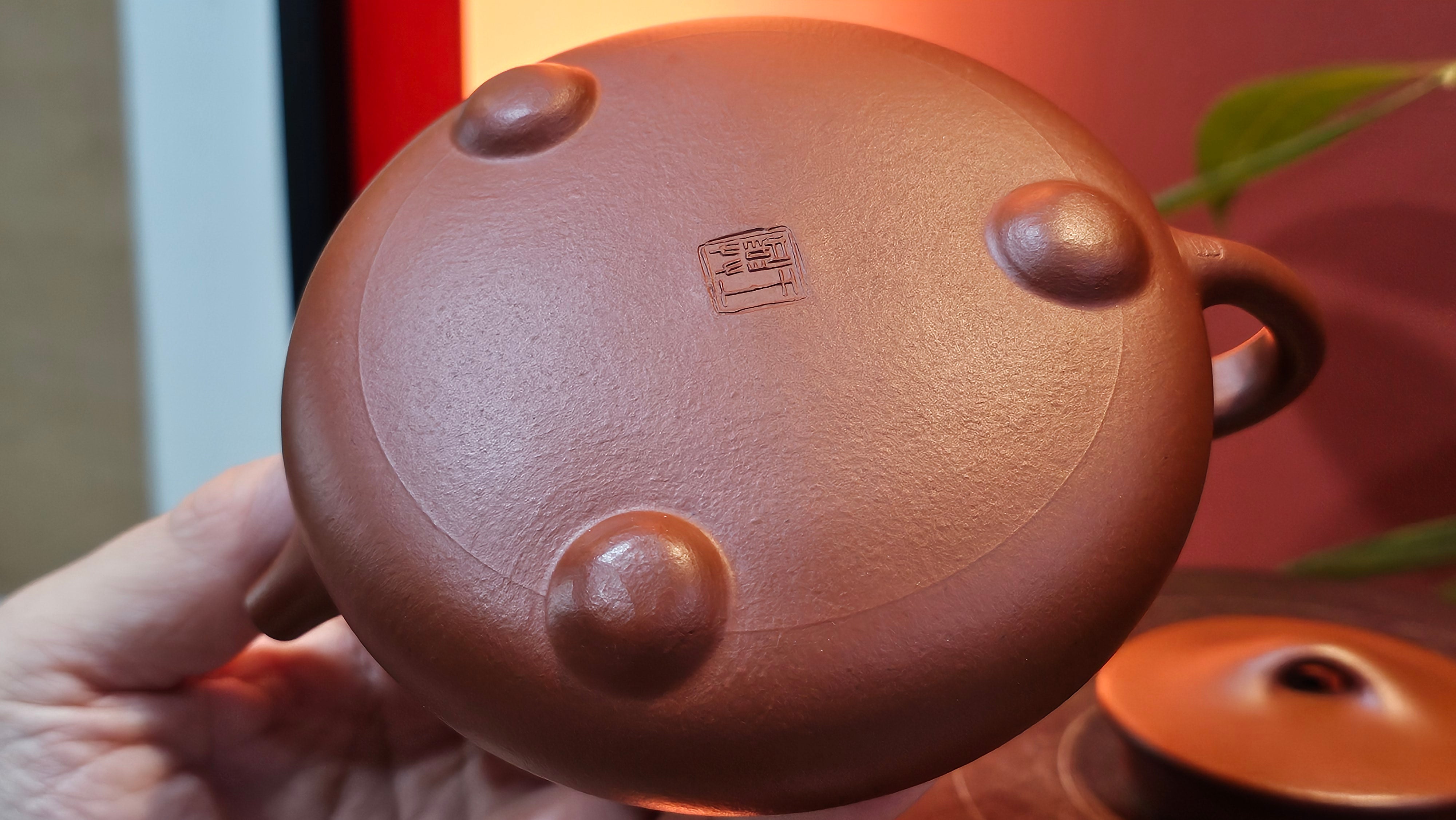 Jing Zhou Shi Piao 景舟石瓢, 276.3ml, Xiao Mei Yao Zhu Ni 小煤窑朱泥, by Craftsman Wang Xing 王兴; "暗香疏影" and Plum Blossoms Engraving by Craftsman Yi De Shu 一德书 ~!Congratulations to Prof A.G.! 0833hrs 10th August 2025! Long Beach, CA!