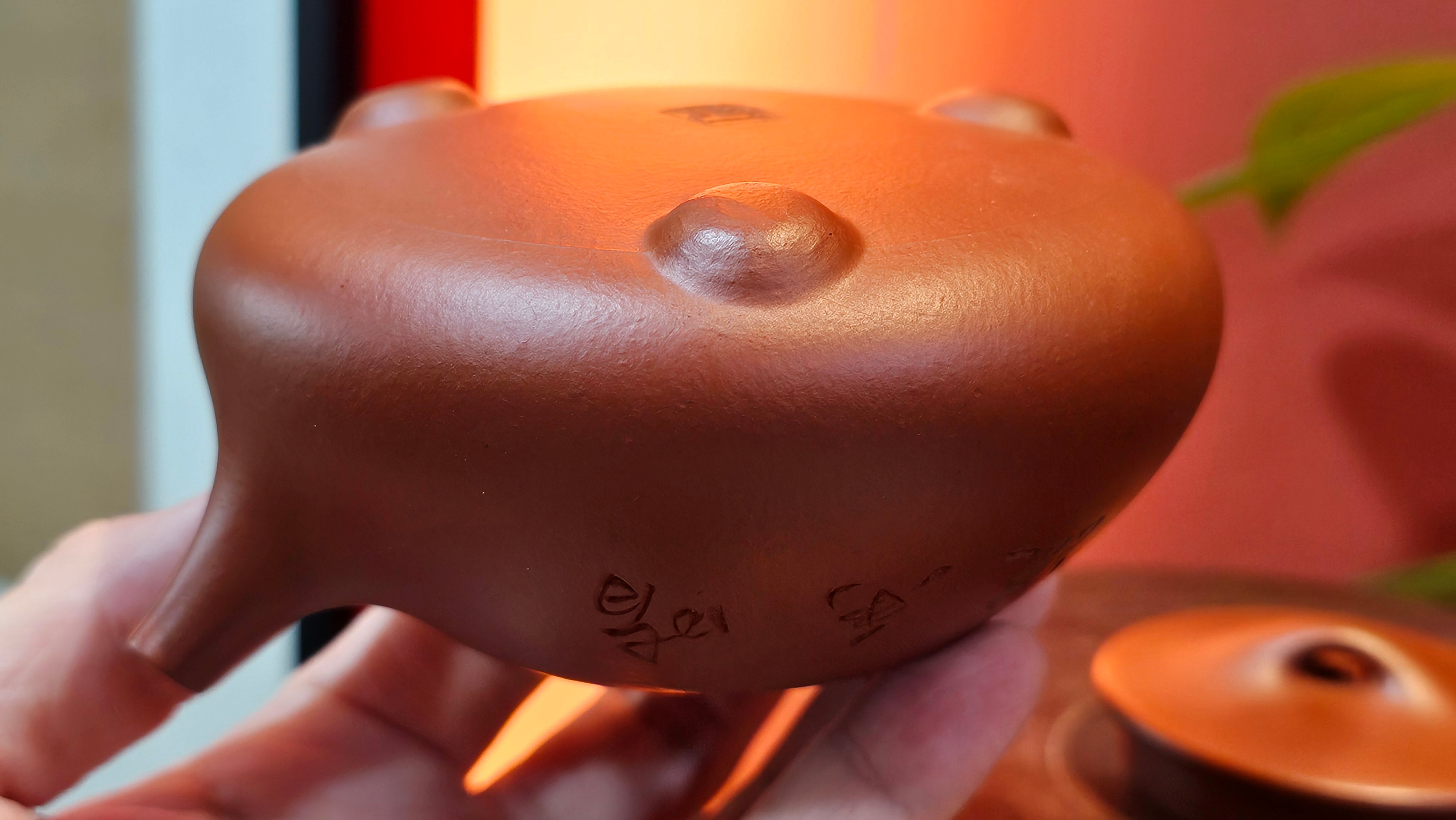 Jing Zhou Shi Piao 景舟石瓢, 276.3ml, Xiao Mei Yao Zhu Ni 小煤窑朱泥, by Craftsman Wang Xing 王兴; "暗香疏影" and Plum Blossoms Engraving by Craftsman Yi De Shu 一德书 ~!Congratulations to Prof A.G.! 0833hrs 10th August 2025! Long Beach, CA!