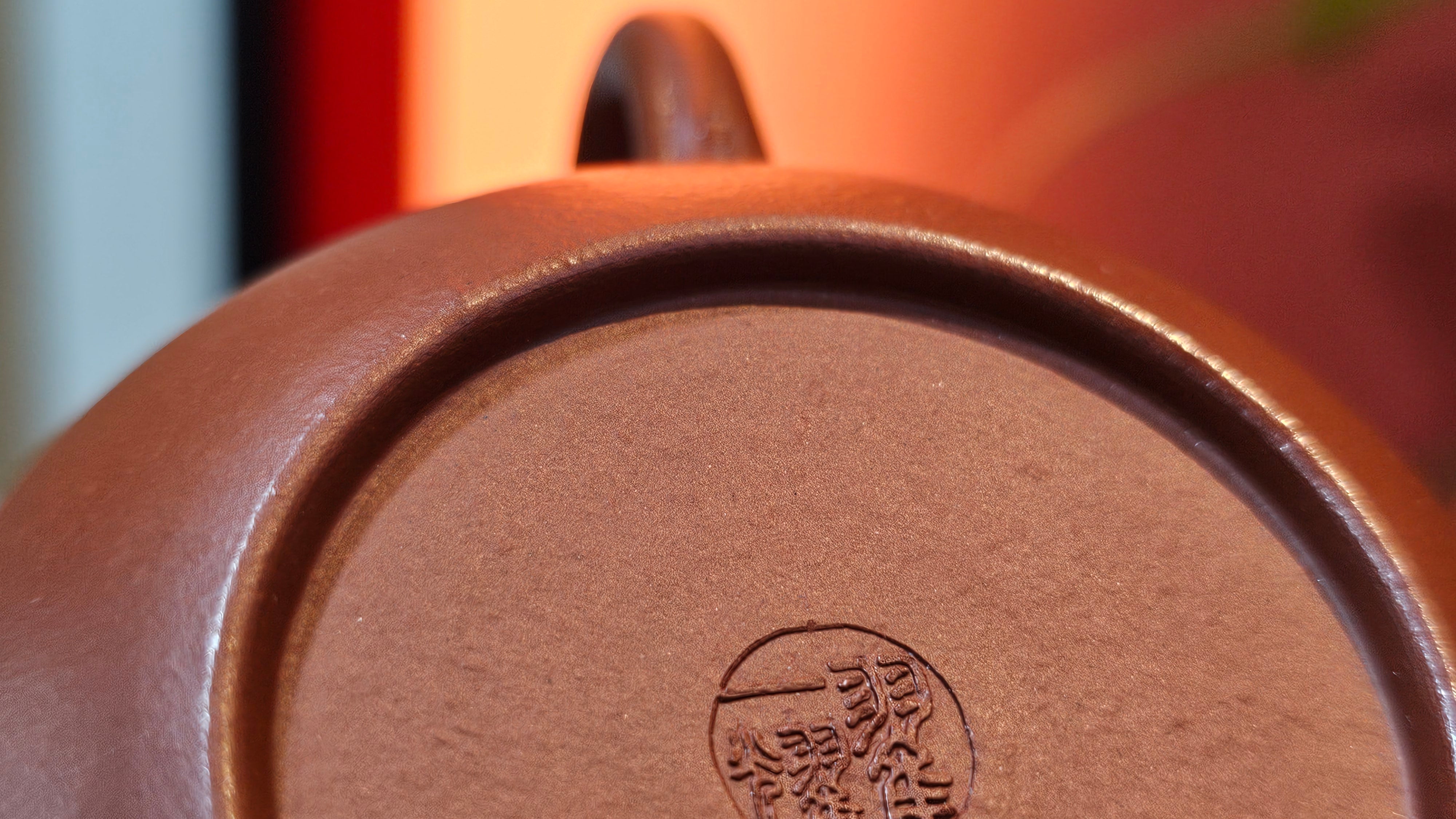 Li Xing 梨形, 169.3ml, Xiao Mei Yao Zhu Ni 小煤窑朱泥 by our Collaborative Craftsman Zhai Yi Yao 翟一耀, 梅花刻绘, Engraving of Bamboo and Calligraphy, by Craftsman Yi De Shu 一德书 ~ Congratulations to!Tea Sommr A.M., 1238hrs 16th August 2025, Padua! Italy🇮🇹!