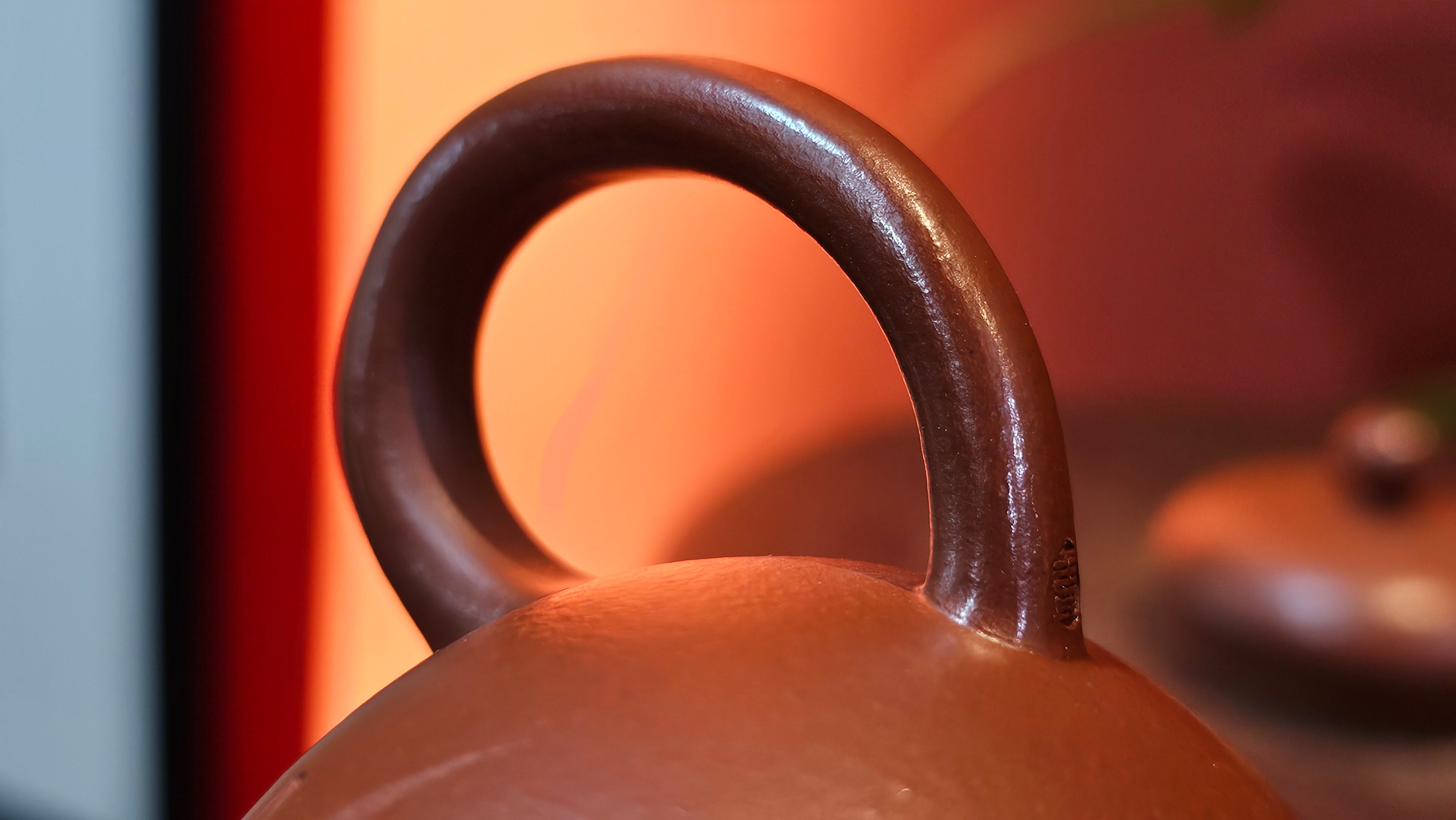 Li Xing 梨形, 169.3ml, Xiao Mei Yao Zhu Ni 小煤窑朱泥 by our Collaborative Craftsman Zhai Yi Yao 翟一耀, 梅花刻绘, Engraving of Bamboo and Calligraphy, by Craftsman Yi De Shu 一德书 ~ Congratulations to!Tea Sommr A.M., 1238hrs 16th August 2025, Padua! Italy🇮🇹!