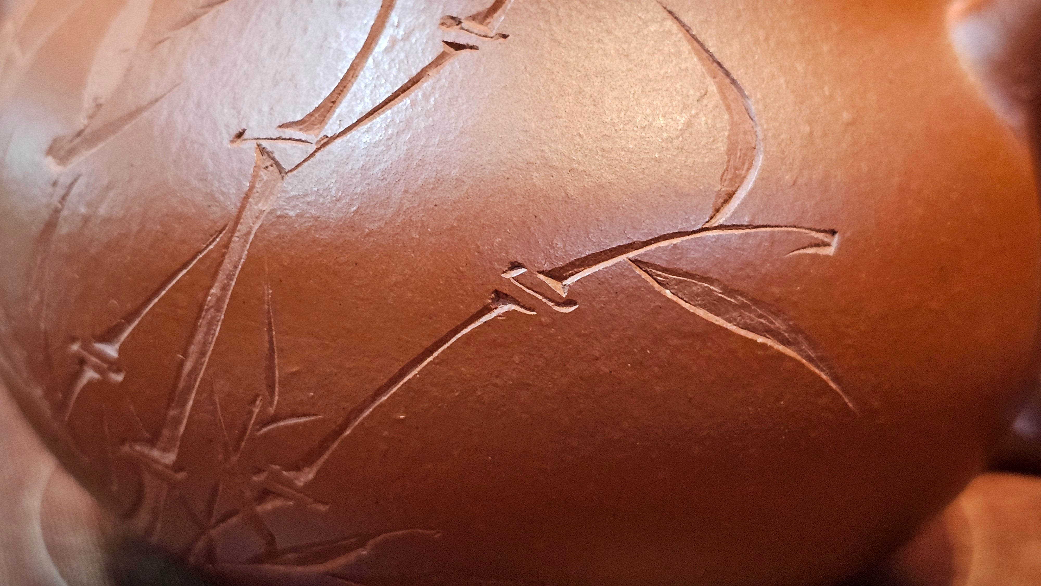 Li Xing 梨形, 169.3ml, Xiao Mei Yao Zhu Ni 小煤窑朱泥 by our Collaborative Craftsman Zhai Yi Yao 翟一耀, 梅花刻绘, Engraving of Bamboo and Calligraphy, by Craftsman Yi De Shu 一德书 ~ Congratulations to!Tea Sommr A.M., 1238hrs 16th August 2025, Padua! Italy🇮🇹!