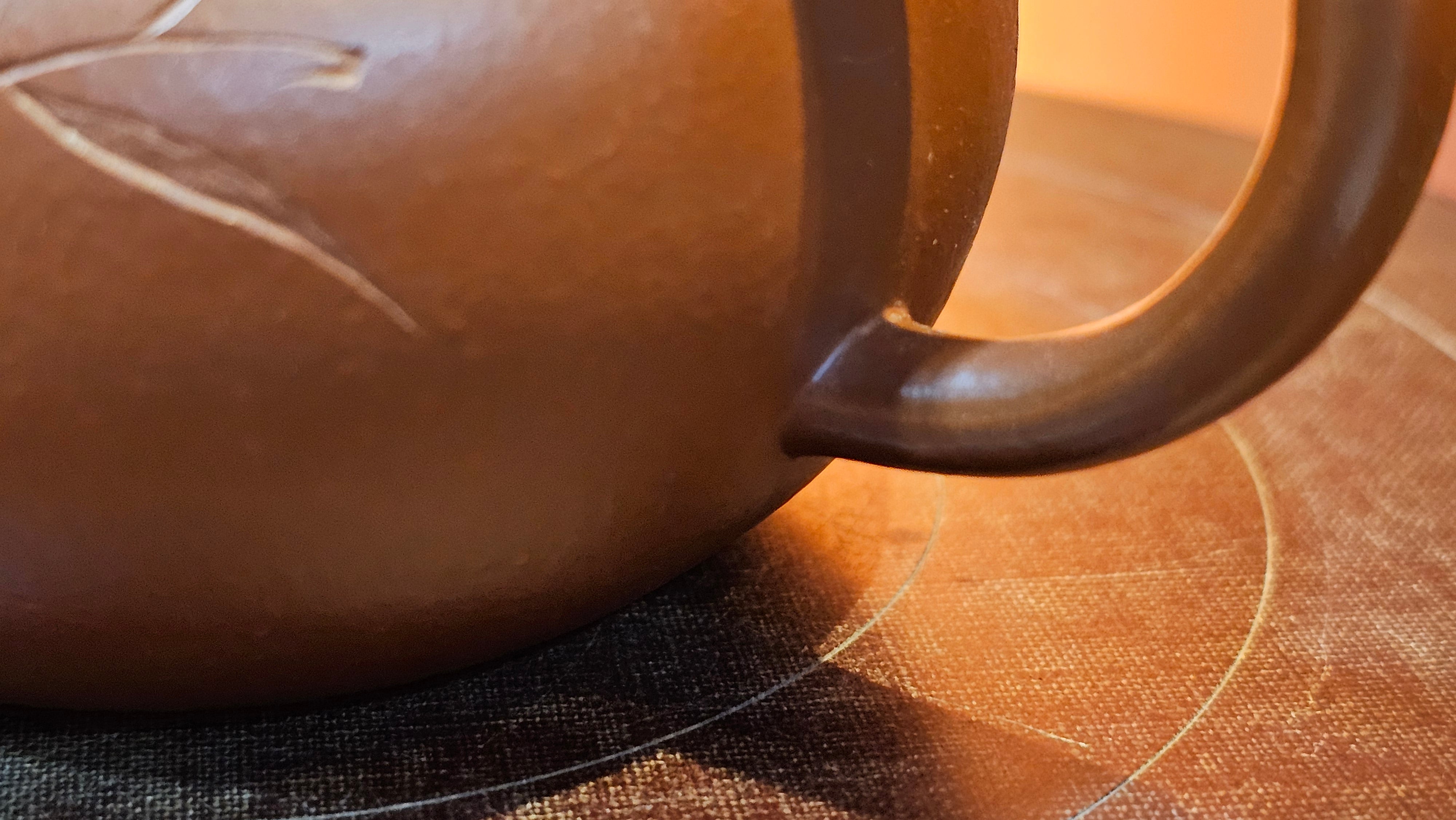 Li Xing 梨形, 169.3ml, Xiao Mei Yao Zhu Ni 小煤窑朱泥 by our Collaborative Craftsman Zhai Yi Yao 翟一耀, 梅花刻绘, Engraving of Bamboo and Calligraphy, by Craftsman Yi De Shu 一德书 ~ Congratulations to!Tea Sommr A.M., 1238hrs 16th August 2025, Padua! Italy🇮🇹!