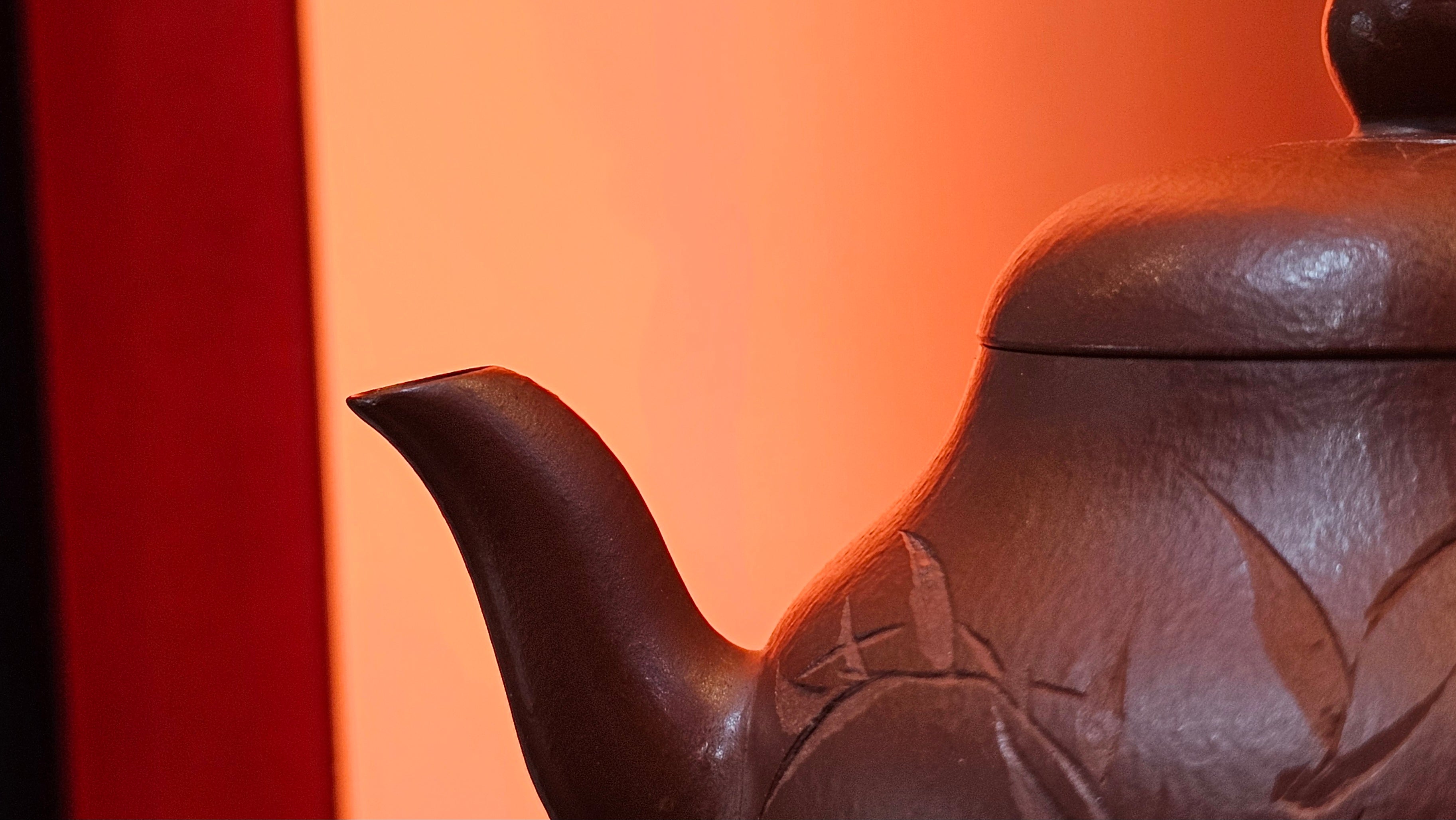 Li Xing 梨形, 169.3ml, Xiao Mei Yao Zhu Ni 小煤窑朱泥 by our Collaborative Craftsman Zhai Yi Yao 翟一耀, 梅花刻绘, Engraving of Bamboo and Calligraphy, by Craftsman Yi De Shu 一德书 ~ Congratulations to!Tea Sommr A.M., 1238hrs 16th August 2025, Padua! Italy🇮🇹!