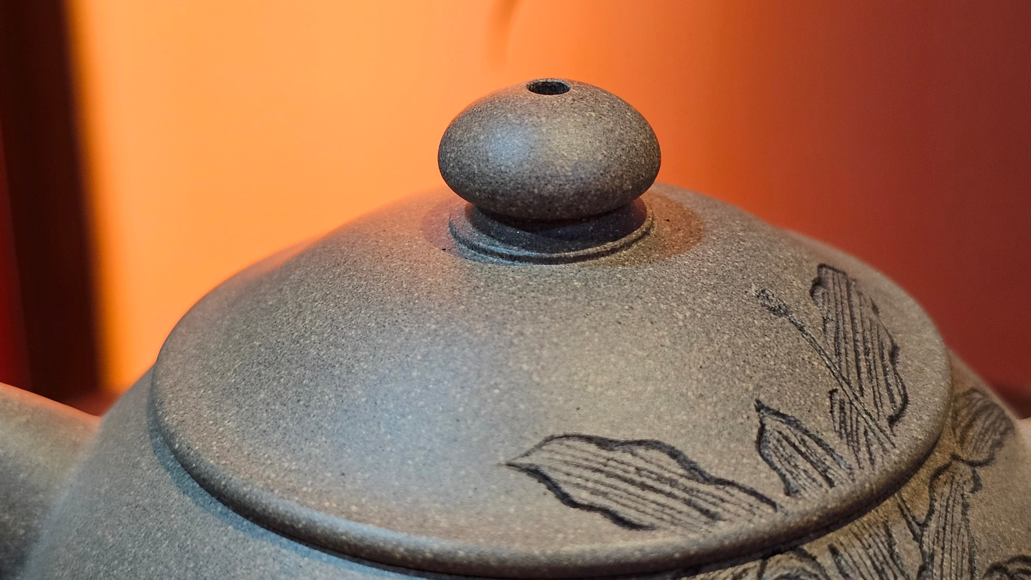 Ban Yue Hu《半月壶》~ "Half Moon Pot", 140.8ml, Qing Hui Duan 青灰段泥, by our Craftsman Zhang Huan 张欢, "Qing Gong Tu" 清供图 Engraving by Craftsman Nan Shan Lao Ren 南山老人 ~ Congratulations to Ms M.L.! 0831hrs 10th August 2025! Phoenix, AZ!