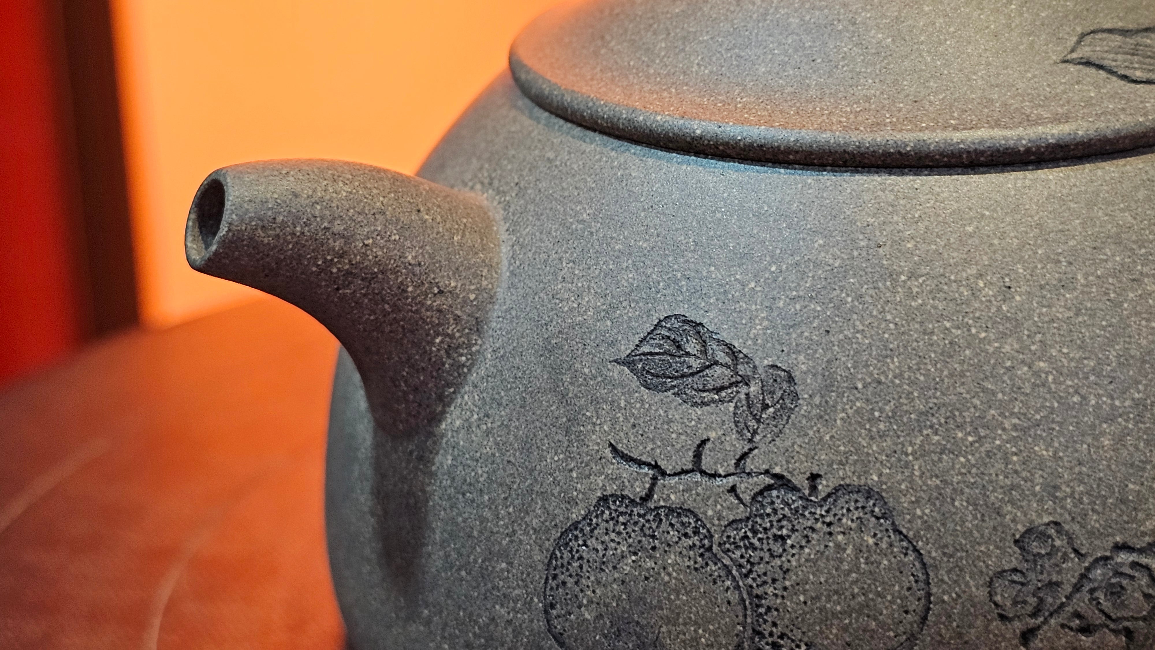 Ban Yue Hu《半月壶》~ "Half Moon Pot", 140.8ml, Qing Hui Duan 青灰段泥, by our Craftsman Zhang Huan 张欢, "Qing Gong Tu" 清供图 Engraving by Craftsman Nan Shan Lao Ren 南山老人 ~ Congratulations to Ms M.L.! 0831hrs 10th August 2025! Phoenix, AZ!