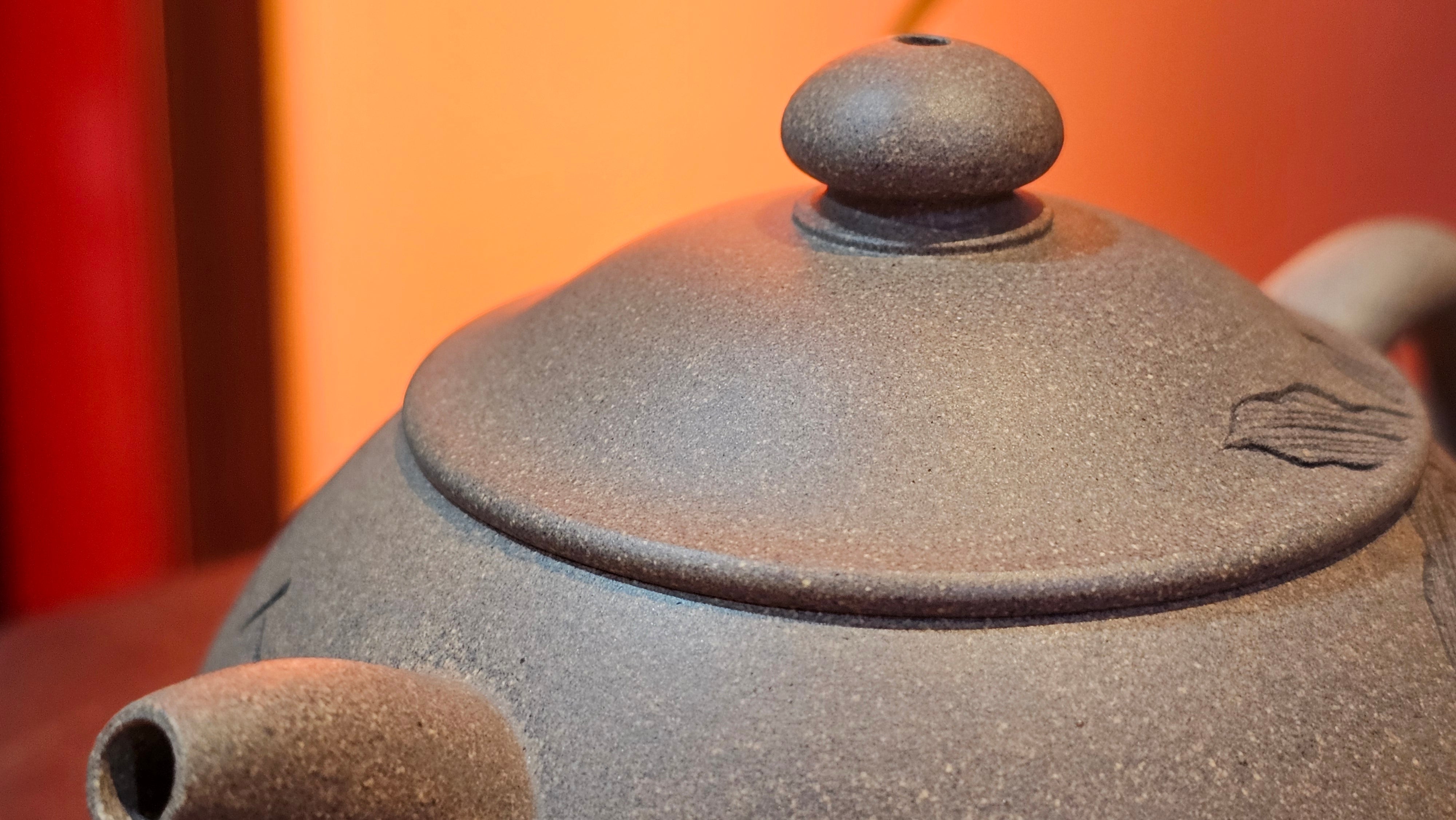 Ban Yue Hu《半月壶》~ "Half Moon Pot", 140.8ml, Qing Hui Duan 青灰段泥, by our Craftsman Zhang Huan 张欢, "Qing Gong Tu" 清供图 Engraving by Craftsman Nan Shan Lao Ren 南山老人 ~ Congratulations to Ms M.L.! 0831hrs 10th August 2025! Phoenix, AZ!