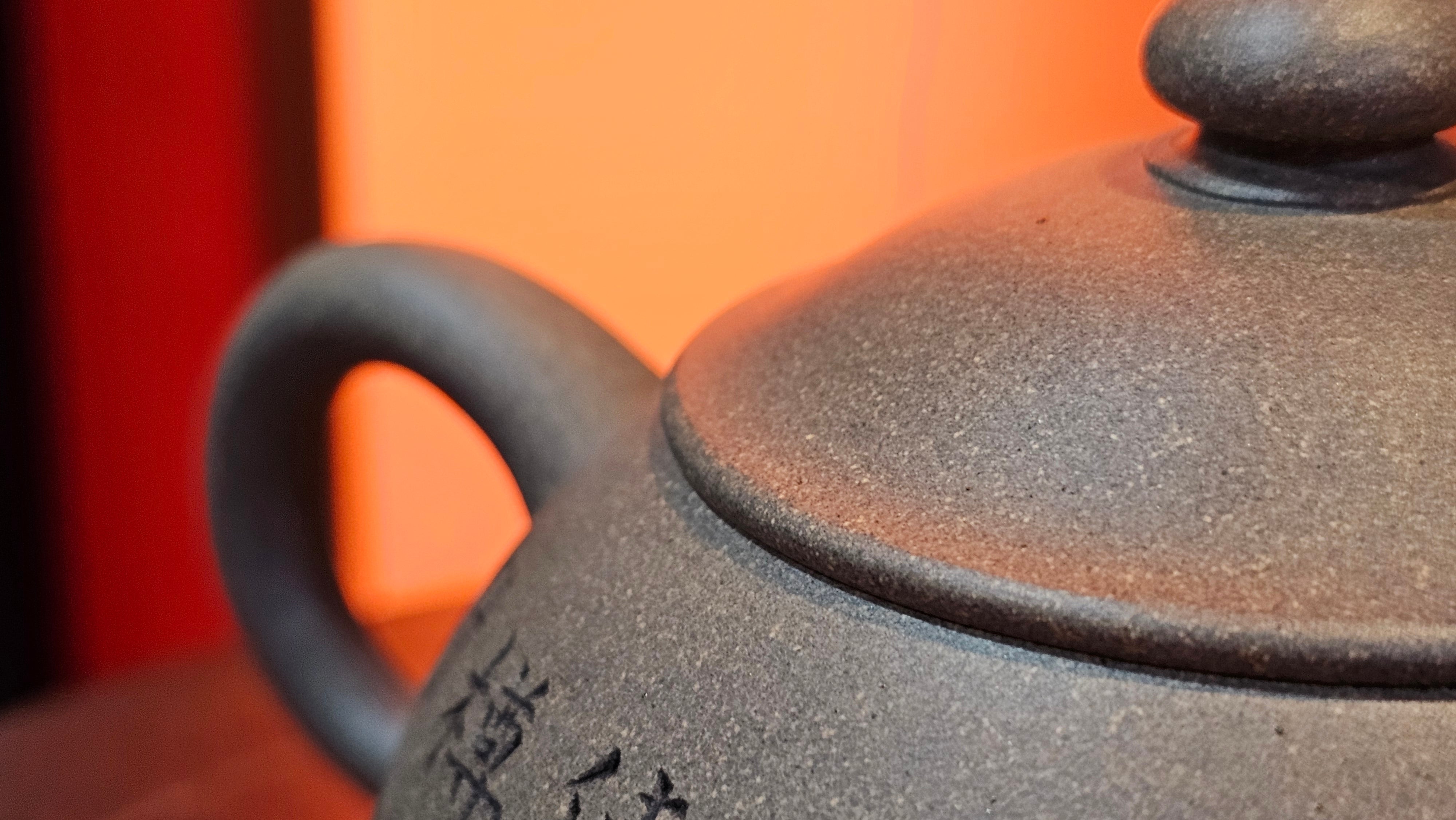 Ban Yue Hu《半月壶》~ "Half Moon Pot", 140.8ml, Qing Hui Duan 青灰段泥, by our Craftsman Zhang Huan 张欢, "Qing Gong Tu" 清供图 Engraving by Craftsman Nan Shan Lao Ren 南山老人 ~ Congratulations to Ms M.L.! 0831hrs 10th August 2025! Phoenix, AZ!