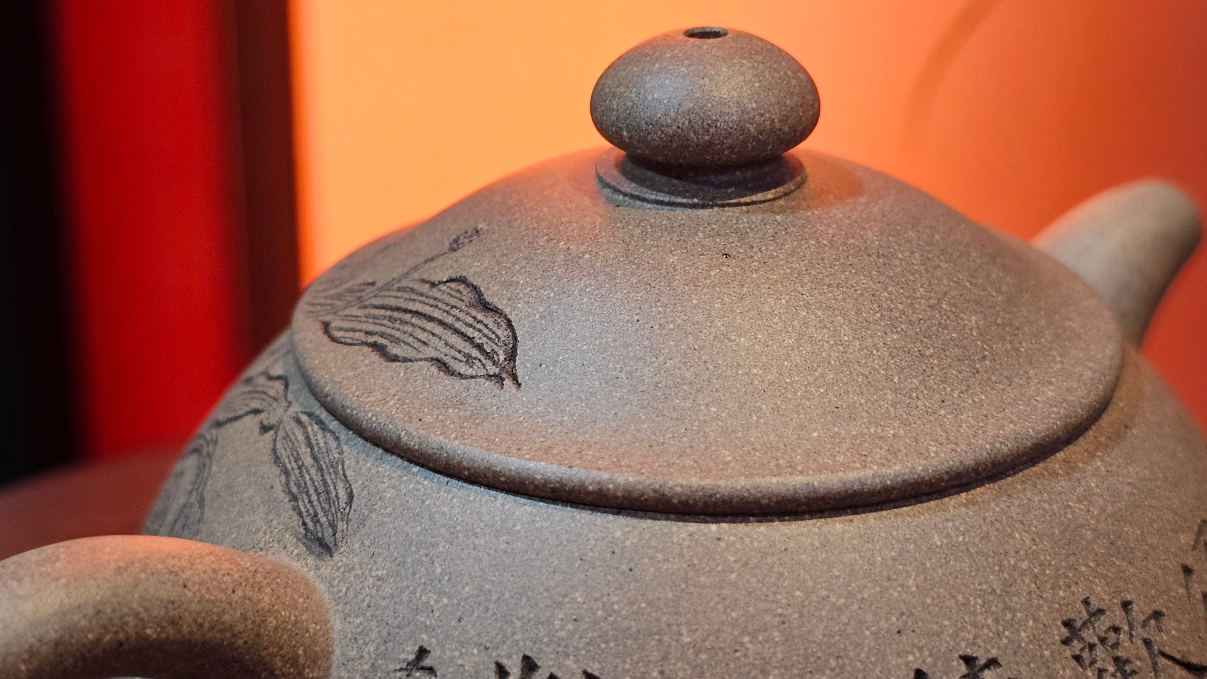 Ban Yue Hu《半月壶》~ "Half Moon Pot", 140.8ml, Qing Hui Duan 青灰段泥, by our Craftsman Zhang Huan 张欢, "Qing Gong Tu" 清供图 Engraving by Craftsman Nan Shan Lao Ren 南山老人 ~ Congratulations to Ms M.L.! 0831hrs 10th August 2025! Phoenix, AZ!