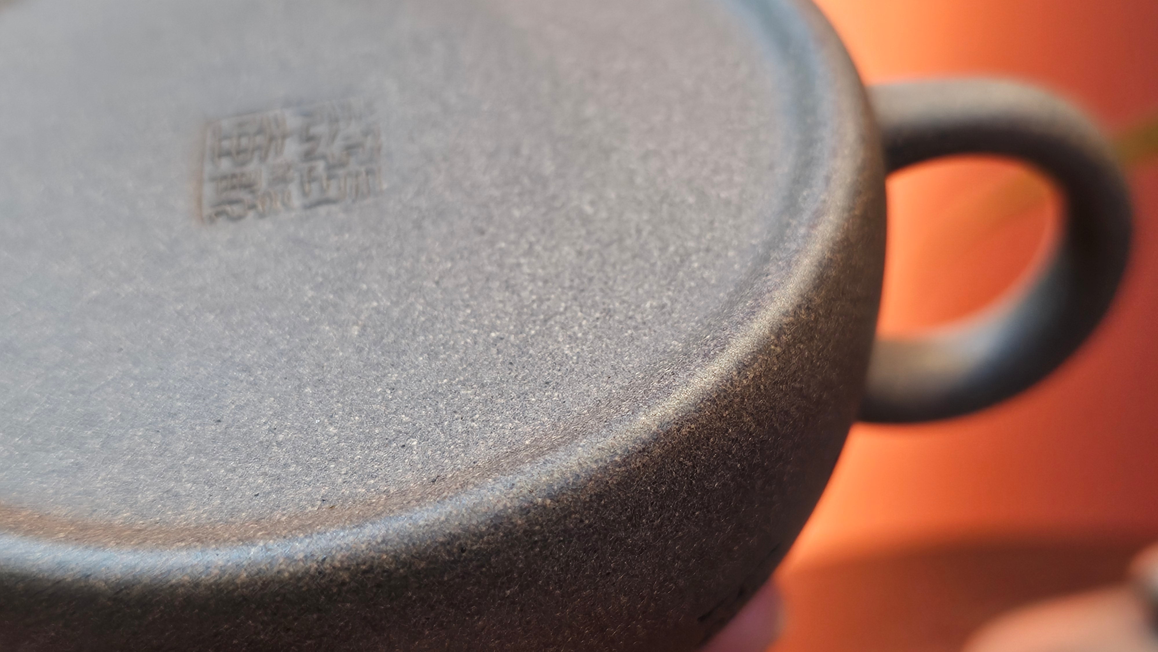 Ban Yue Hu《半月壶》~ "Half Moon Pot", 140.8ml, Qing Hui Duan 青灰段泥, by our Craftsman Zhang Huan 张欢, "Qing Gong Tu" 清供图 Engraving by Craftsman Nan Shan Lao Ren 南山老人 ~ Congratulations to Ms M.L.! 0831hrs 10th August 2025! Phoenix, AZ!