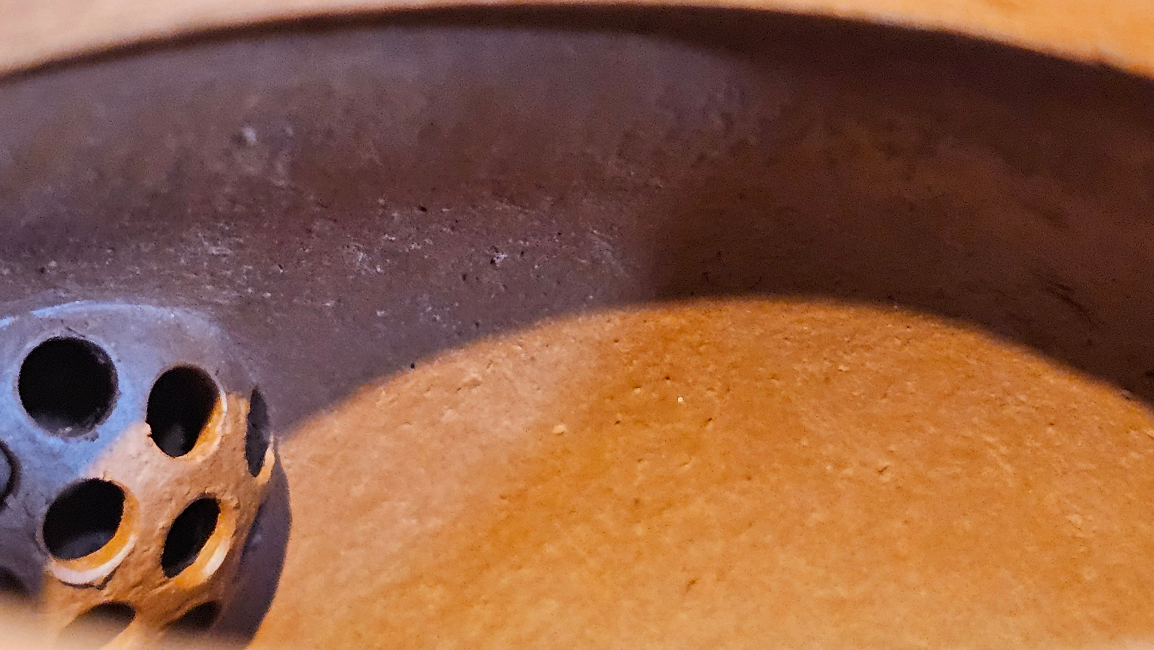 Li Xing 梨形, 169.3ml, Xiao Mei Yao Zhu Ni 小煤窑朱泥 by our Collaborative Craftsman Zhai Yi Yao 翟一耀, 梅花刻绘, Engraving of Bamboo and Calligraphy, by Craftsman Yi De Shu 一德书 ~ Congratulations to!Tea Sommr A.M., 1238hrs 16th August 2025, Padua! Italy🇮🇹!