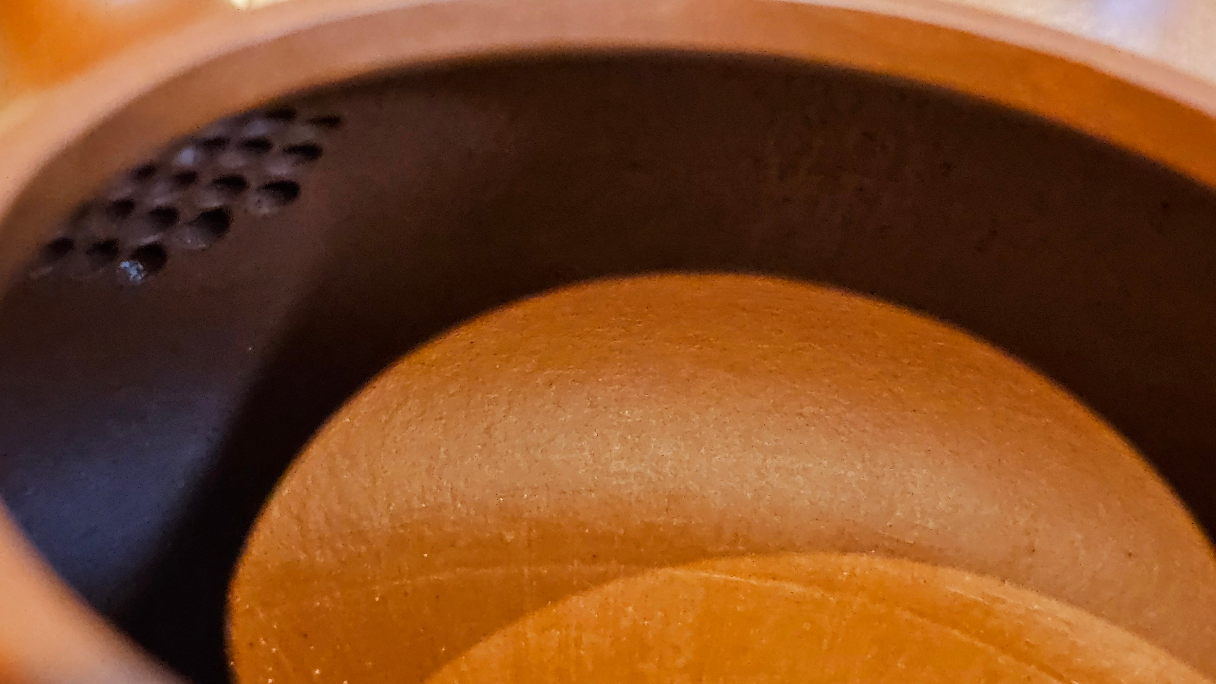 Jing Zhou Shi Piao 景舟石瓢, 276.3ml, Xiao Mei Yao Zhu Ni 小煤窑朱泥, by Craftsman Wang Xing 王兴; "暗香疏影" and Plum Blossoms Engraving by Craftsman Yi De Shu 一德书 ~!Congratulations to Prof A.G.! 0833hrs 10th August 2025! Long Beach, CA!