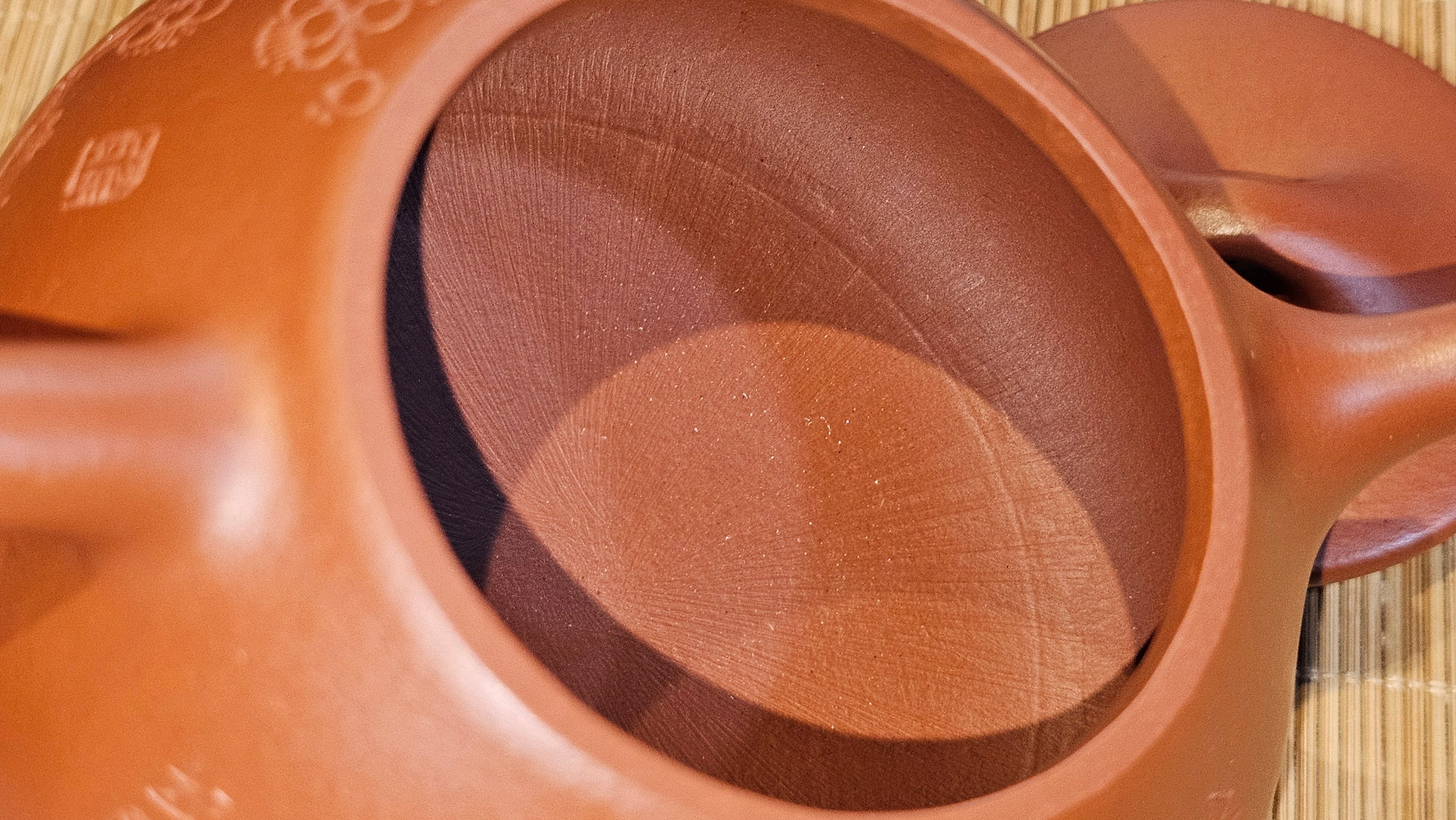 Jing Zhou Shi Piao 景舟石瓢, 276.3ml, Xiao Mei Yao Zhu Ni 小煤窑朱泥, by Craftsman Wang Xing 王兴; "暗香疏影" and Plum Blossoms Engraving by Craftsman Yi De Shu 一德书 ~!Congratulations to Prof A.G.! 0833hrs 10th August 2025! Long Beach, CA!