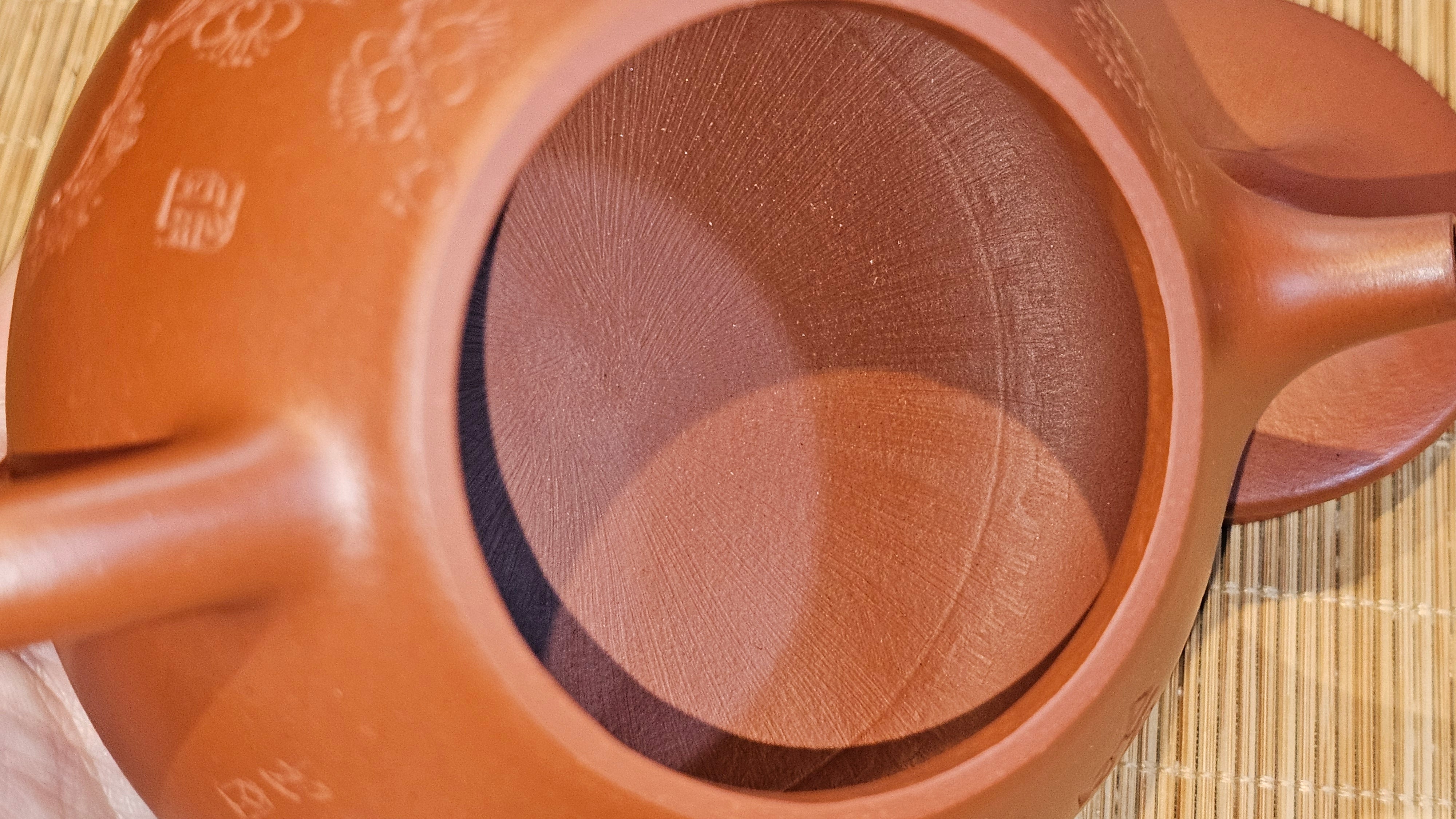 Jing Zhou Shi Piao 景舟石瓢, 276.3ml, Xiao Mei Yao Zhu Ni 小煤窑朱泥, by Craftsman Wang Xing 王兴; "暗香疏影" and Plum Blossoms Engraving by Craftsman Yi De Shu 一德书 ~!Congratulations to Prof A.G.! 0833hrs 10th August 2025! Long Beach, CA!