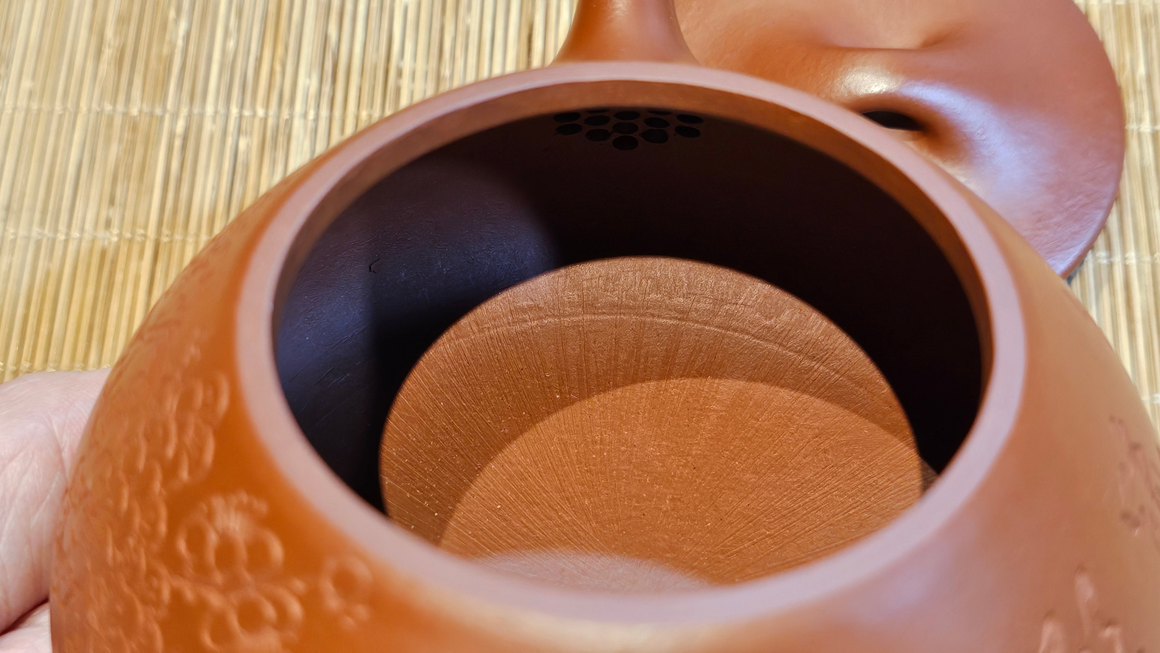 Jing Zhou Shi Piao 景舟石瓢, 276.3ml, Xiao Mei Yao Zhu Ni 小煤窑朱泥, by Craftsman Wang Xing 王兴; "暗香疏影" and Plum Blossoms Engraving by Craftsman Yi De Shu 一德书 ~!Congratulations to Prof A.G.! 0833hrs 10th August 2025! Long Beach, CA!