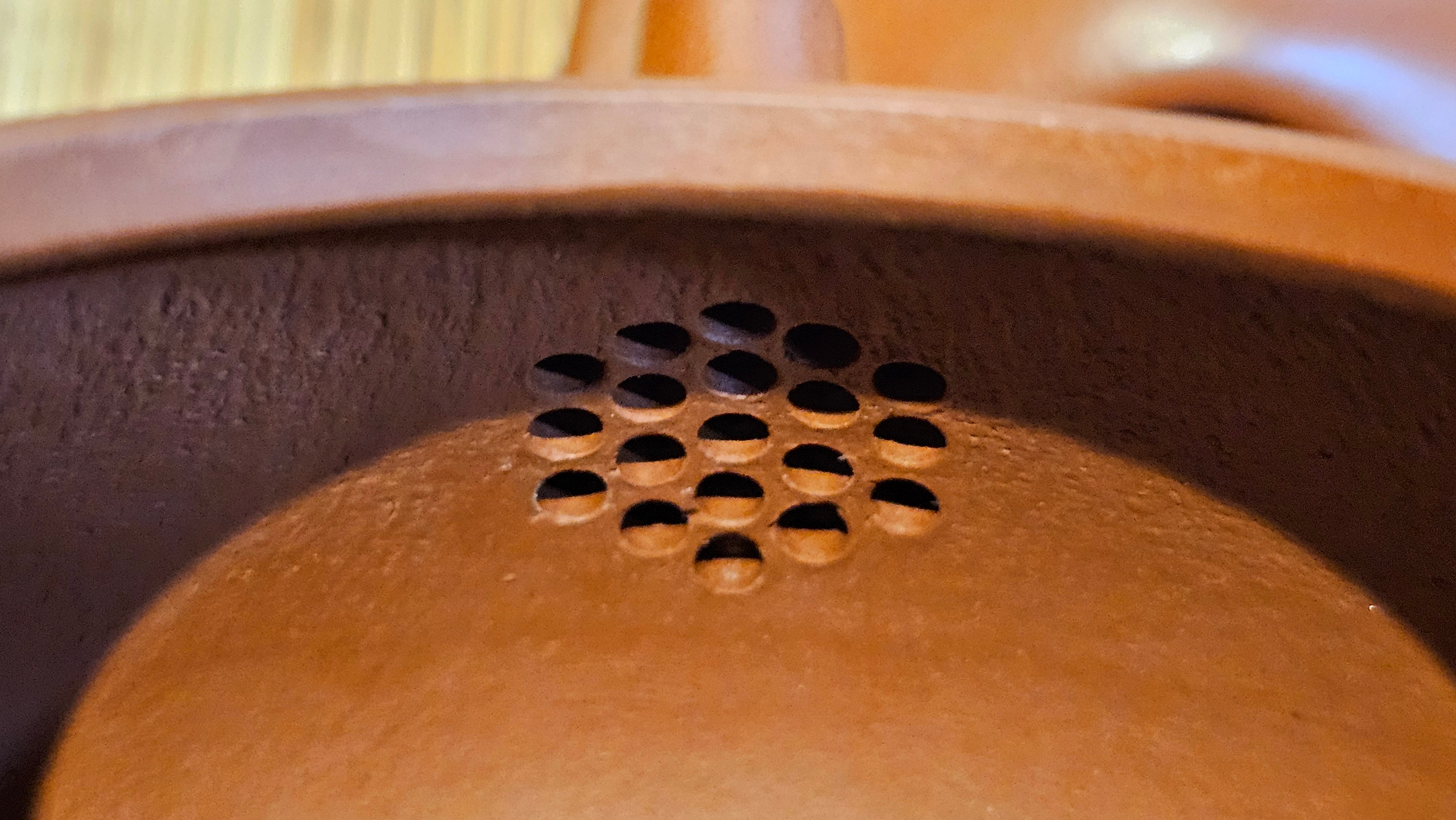 Jing Zhou Shi Piao 景舟石瓢, 276.3ml, Xiao Mei Yao Zhu Ni 小煤窑朱泥, by Craftsman Wang Xing 王兴; "暗香疏影" and Plum Blossoms Engraving by Craftsman Yi De Shu 一德书 ~!Congratulations to Prof A.G.! 0833hrs 10th August 2025! Long Beach, CA!