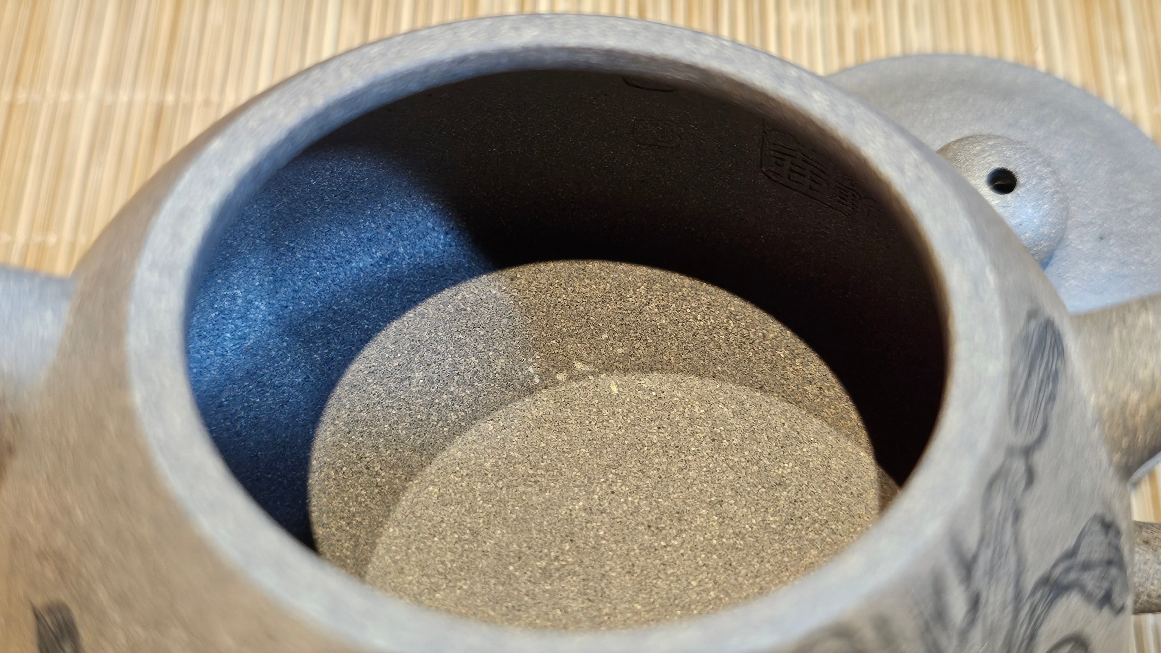 Ban Yue Hu《半月壶》~ "Half Moon Pot", 140.8ml, Qing Hui Duan 青灰段泥, by our Craftsman Zhang Huan 张欢, "Qing Gong Tu" 清供图 Engraving by Craftsman Nan Shan Lao Ren 南山老人 ~ Congratulations to Ms M.L.! 0831hrs 10th August 2025! Phoenix, AZ!