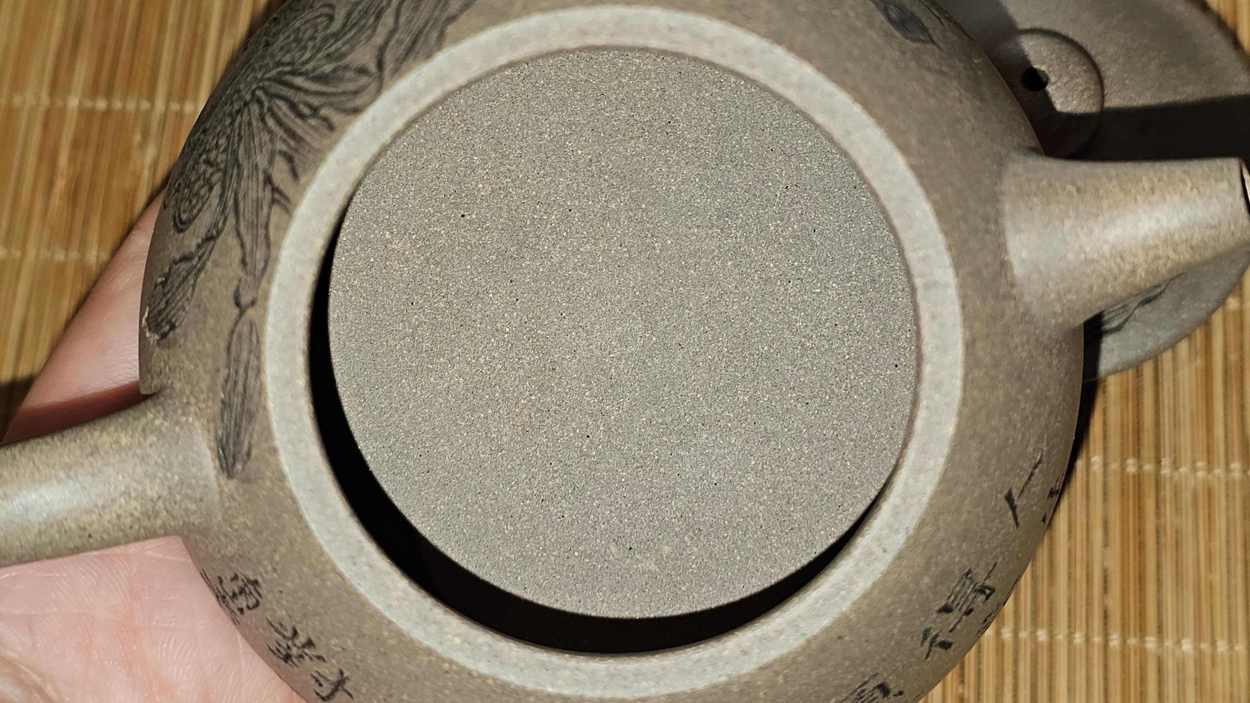 Ban Yue Hu《半月壶》~ "Half Moon Pot", 140.8ml, Qing Hui Duan 青灰段泥, by our Craftsman Zhang Huan 张欢, "Qing Gong Tu" 清供图 Engraving by Craftsman Nan Shan Lao Ren 南山老人 ~ Congratulations to Ms M.L.! 0831hrs 10th August 2025! Phoenix, AZ!