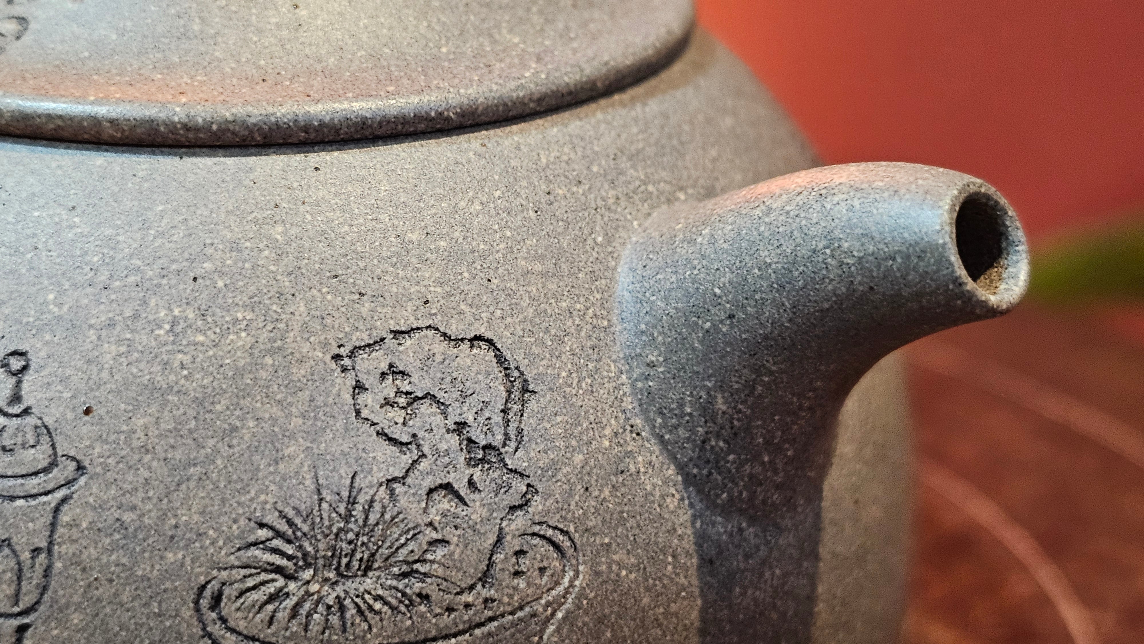 Ban Yue Hu《半月壶》~ "Half Moon Pot", 136.8ml, Qing Hui Duan 青灰段泥, by our Craftsman Zhang Huan 张欢, "Qing Gong Tu" 清供图 Engraving by Craftsman Nan Shan Lao Ren 南山老人 ~ Congratulations to Ms J.C.! 1243hrs 10th August 2025, Los Angeles, CA!