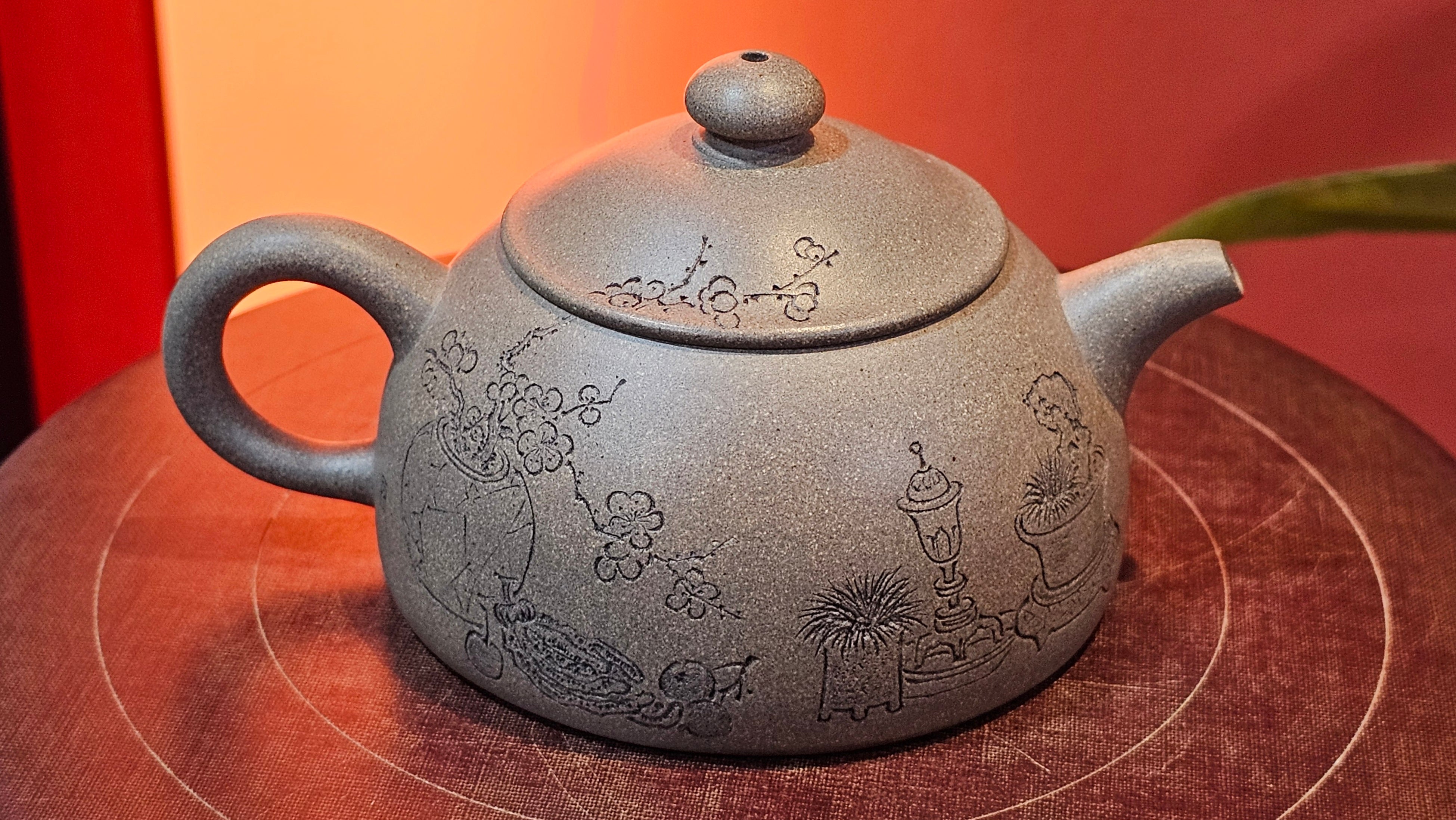 Ban Yue Hu《半月壶》~ "Half Moon Pot", 136.8ml, Qing Hui Duan 青灰段泥, by our Craftsman Zhang Huan 张欢, "Qing Gong Tu" 清供图 Engraving by Craftsman Nan Shan Lao Ren 南山老人 ~ Congratulations to Ms J.C.! 1243hrs 10th August 2025, Los Angeles, CA!