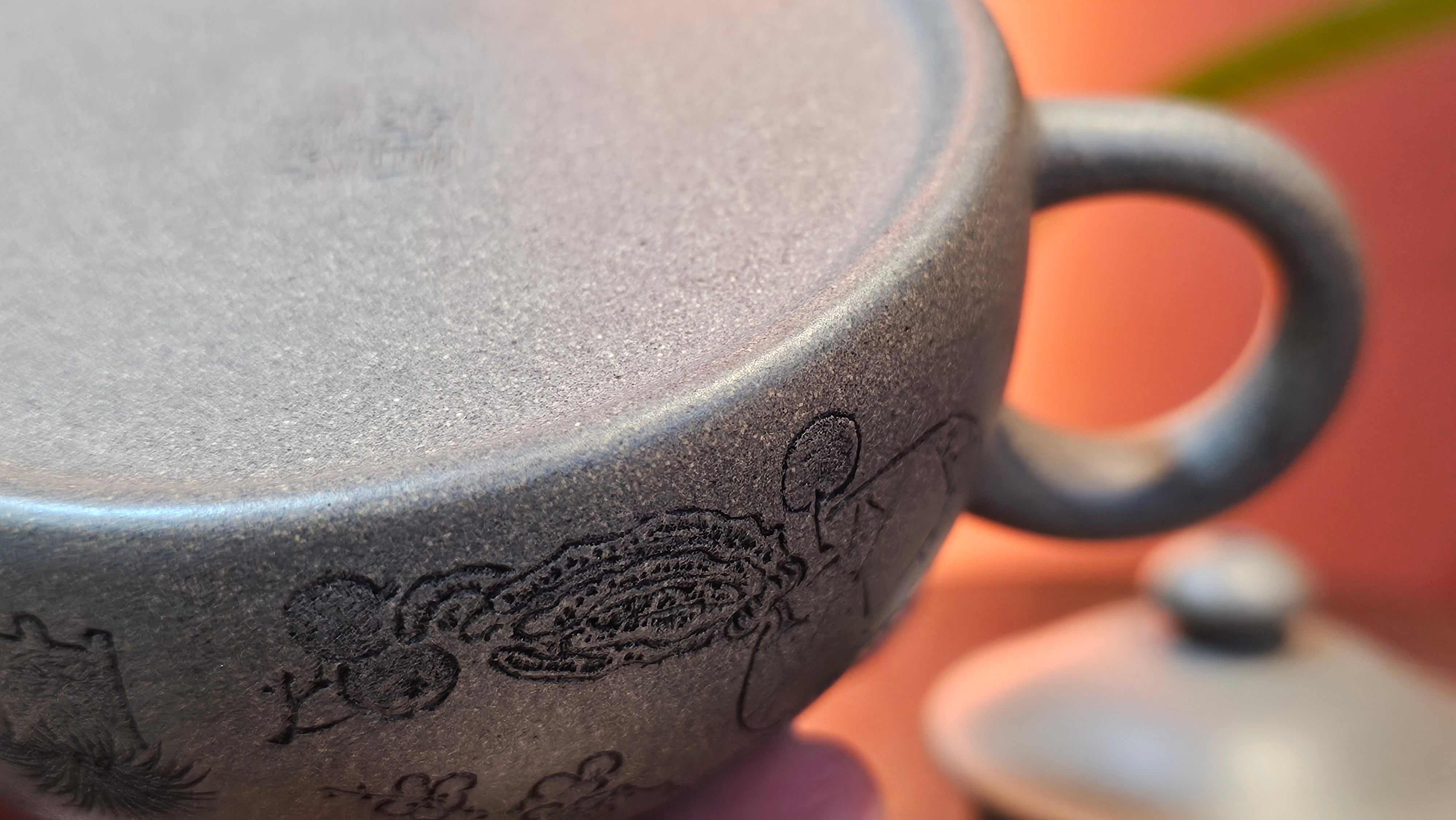 Ban Yue Hu《半月壶》~ "Half Moon Pot", 136.8ml, Qing Hui Duan 青灰段泥, by our Craftsman Zhang Huan 张欢, "Qing Gong Tu" 清供图 Engraving by Craftsman Nan Shan Lao Ren 南山老人 ~ Congratulations to Ms J.C.! 1243hrs 10th August 2025, Los Angeles, CA!