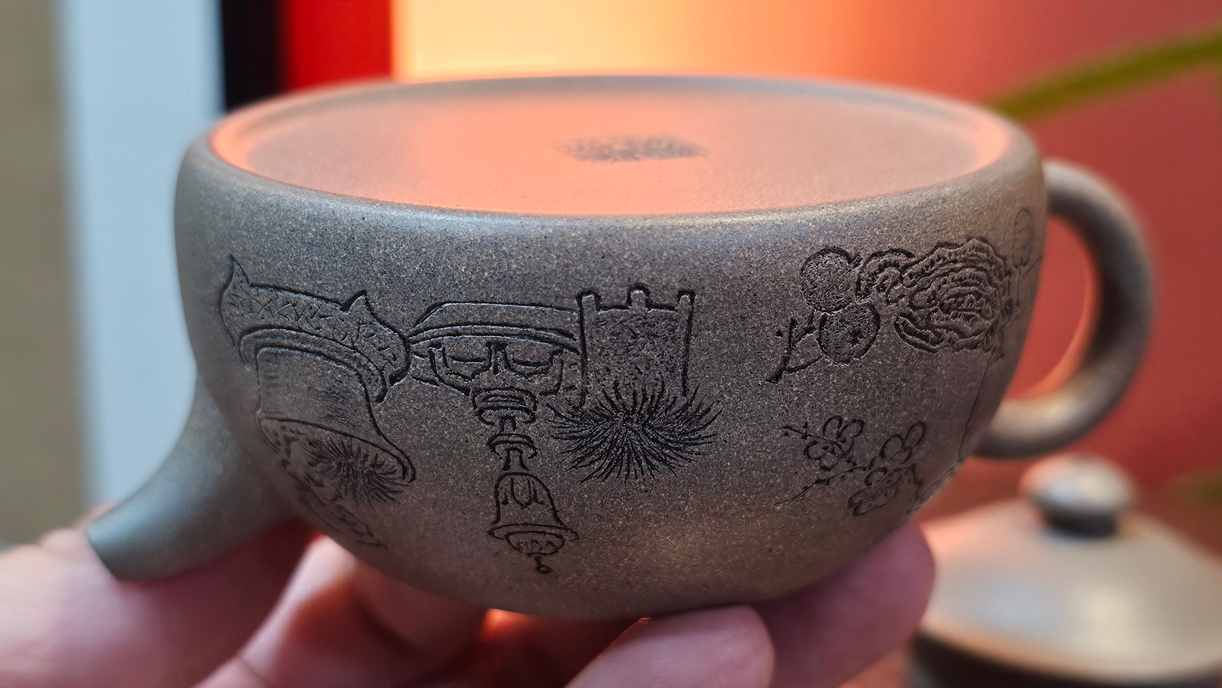Ban Yue Hu《半月壶》~ "Half Moon Pot", 136.8ml, Qing Hui Duan 青灰段泥, by our Craftsman Zhang Huan 张欢, "Qing Gong Tu" 清供图 Engraving by Craftsman Nan Shan Lao Ren 南山老人 ~ Congratulations to Ms J.C.! 1243hrs 10th August 2025, Los Angeles, CA!