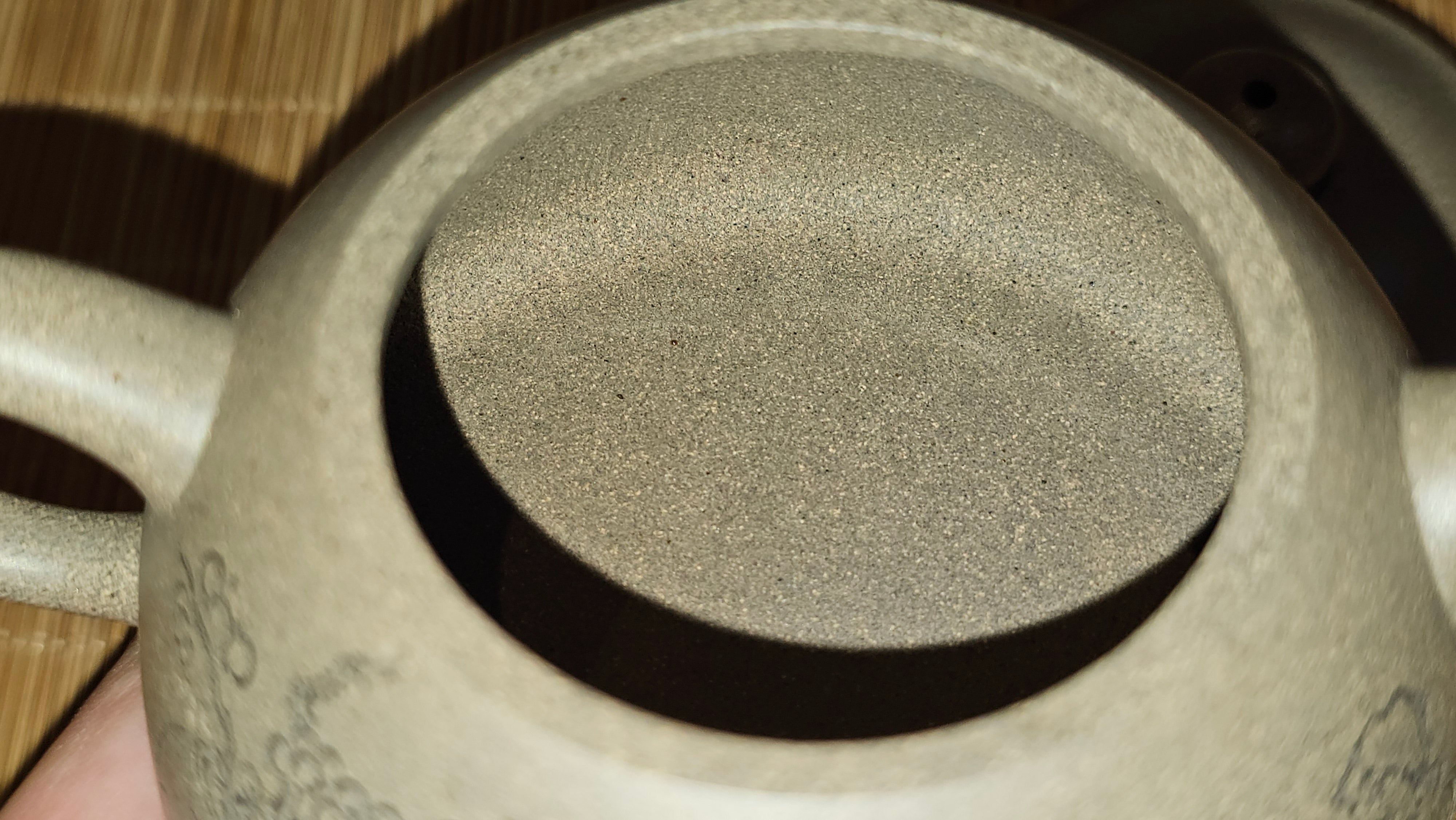 Ban Yue Hu《半月壶》~ "Half Moon Pot", 136.8ml, Qing Hui Duan 青灰段泥, by our Craftsman Zhang Huan 张欢, "Qing Gong Tu" 清供图 Engraving by Craftsman Nan Shan Lao Ren 南山老人 ~ Congratulations to Ms J.C.! 1243hrs 10th August 2025, Los Angeles, CA!