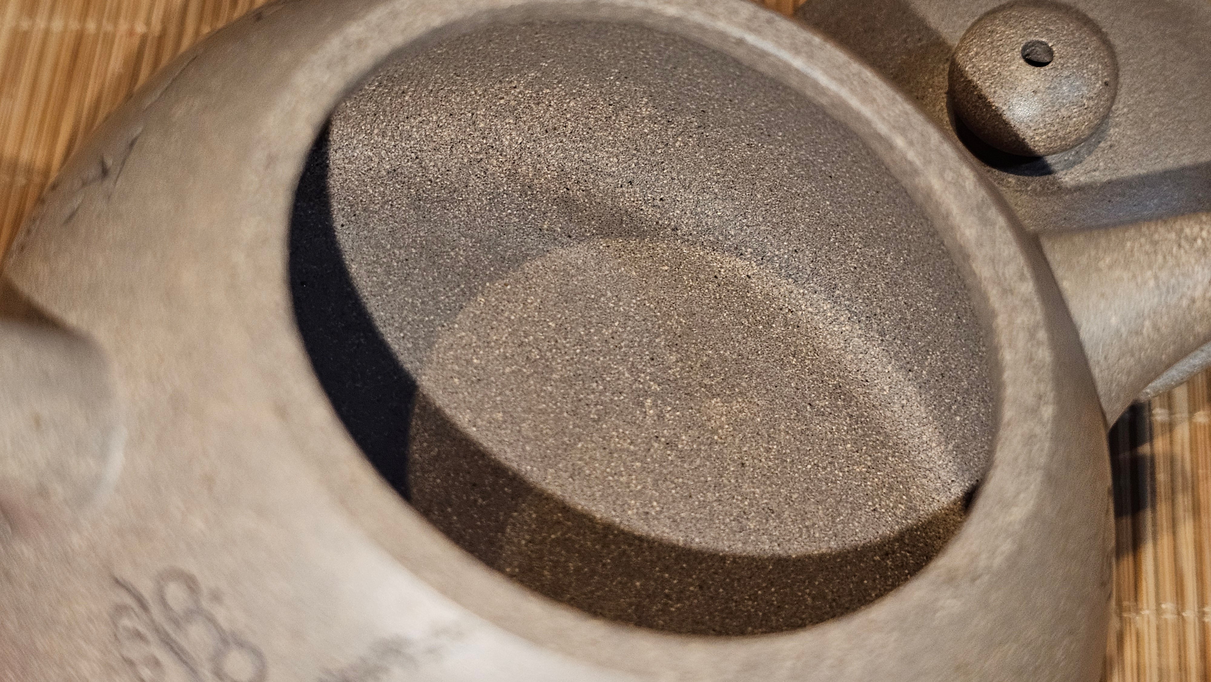 Ban Yue Hu《半月壶》~ "Half Moon Pot", 136.8ml, Qing Hui Duan 青灰段泥, by our Craftsman Zhang Huan 张欢, "Qing Gong Tu" 清供图 Engraving by Craftsman Nan Shan Lao Ren 南山老人 ~ Congratulations to Ms J.C.! 1243hrs 10th August 2025, Los Angeles, CA!