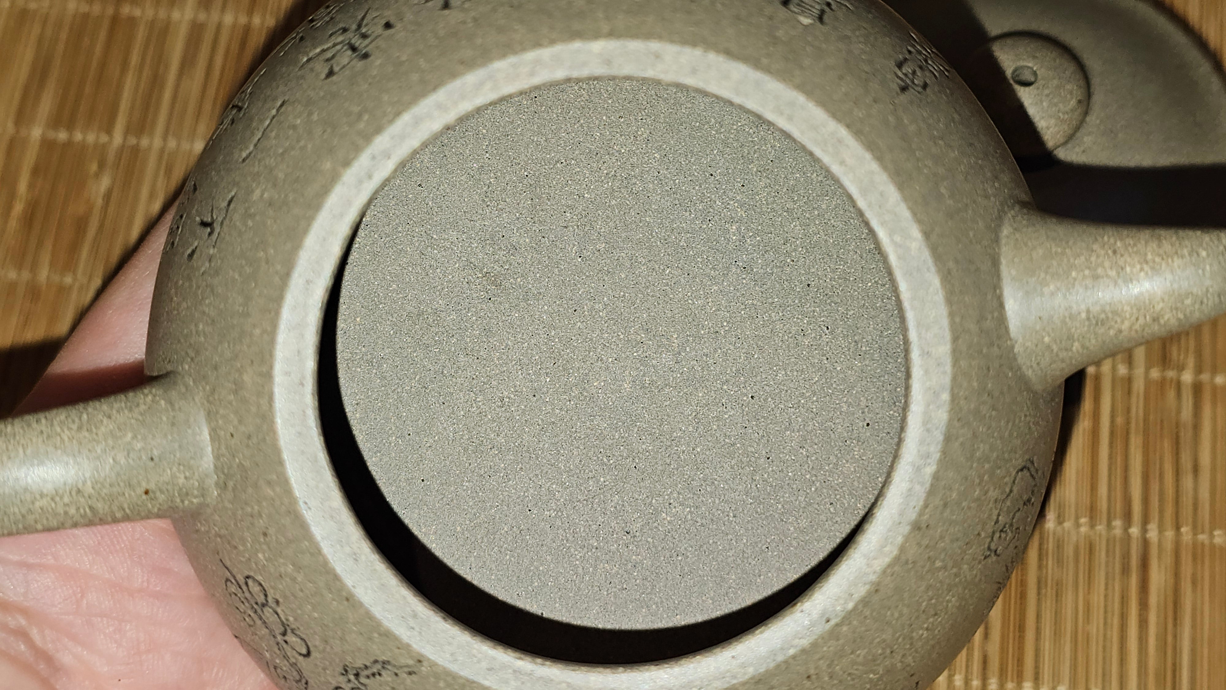 Ban Yue Hu《半月壶》~ "Half Moon Pot", 136.8ml, Qing Hui Duan 青灰段泥, by our Craftsman Zhang Huan 张欢, "Qing Gong Tu" 清供图 Engraving by Craftsman Nan Shan Lao Ren 南山老人 ~ Congratulations to Ms J.C.! 1243hrs 10th August 2025, Los Angeles, CA!