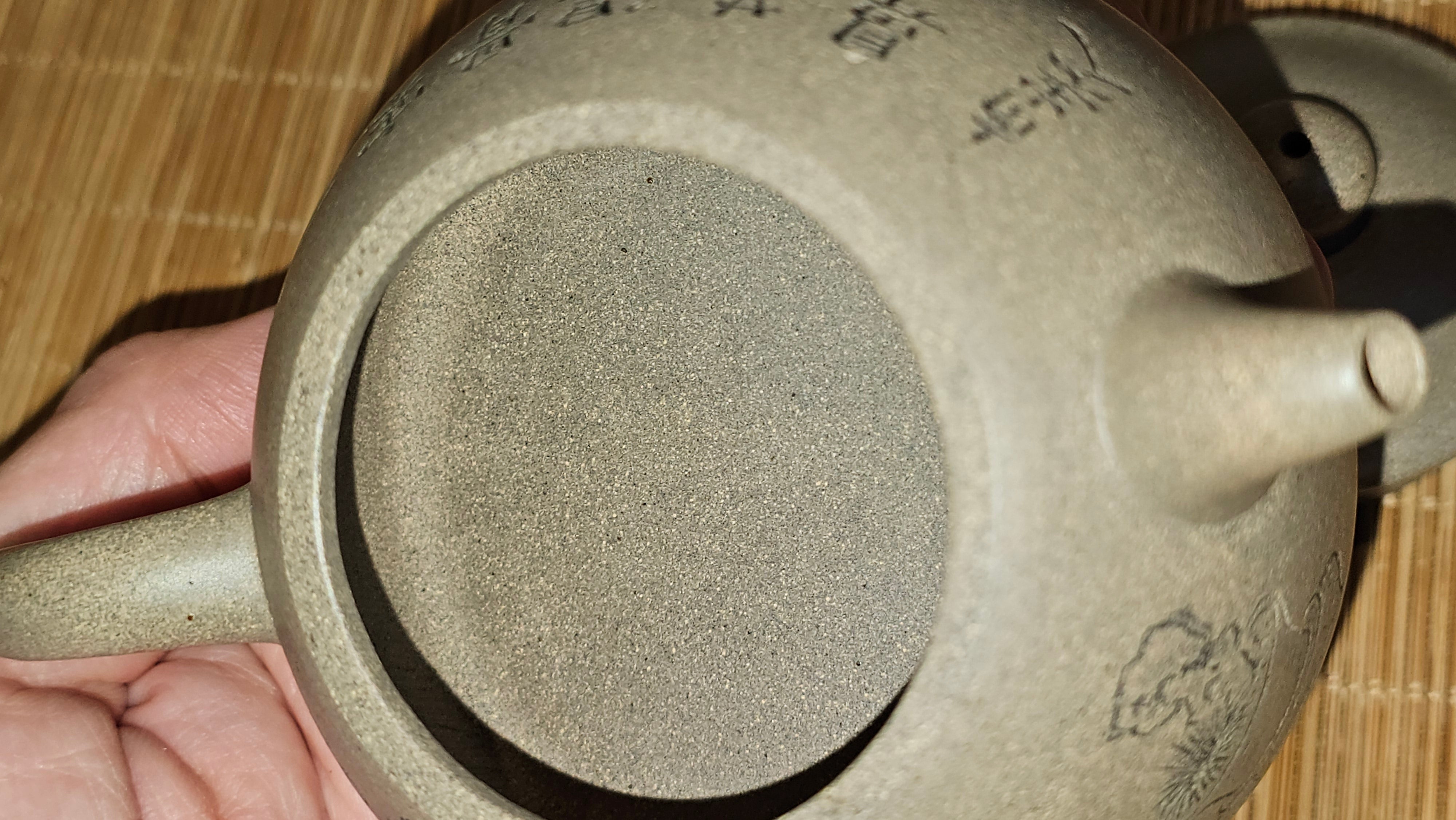 Ban Yue Hu《半月壶》~ "Half Moon Pot", 136.8ml, Qing Hui Duan 青灰段泥, by our Craftsman Zhang Huan 张欢, "Qing Gong Tu" 清供图 Engraving by Craftsman Nan Shan Lao Ren 南山老人 ~ Congratulations to Ms J.C.! 1243hrs 10th August 2025, Los Angeles, CA!