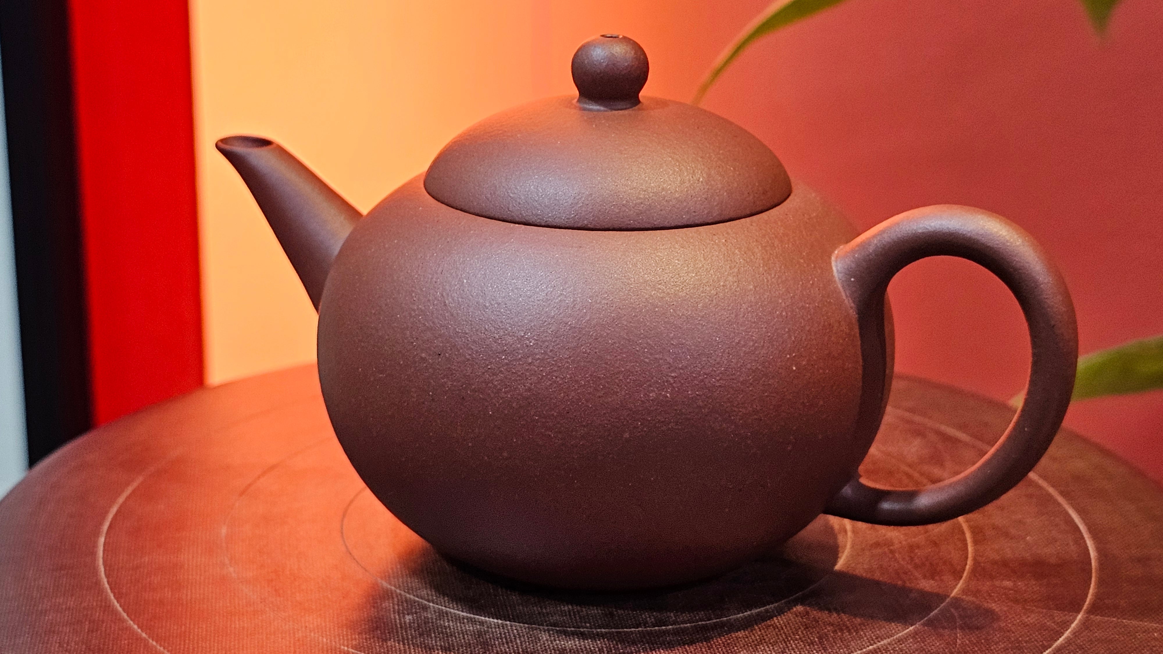 Shui Ping 水平, 161.2ml, Di Cao Qing Zi Ni 底槽青紫泥, by Craftsman Gu Xiao Ming 顾小明 ~ Congratulations to Mr S.H.! 1942hrs 16th August 2025, Arcata! CA.