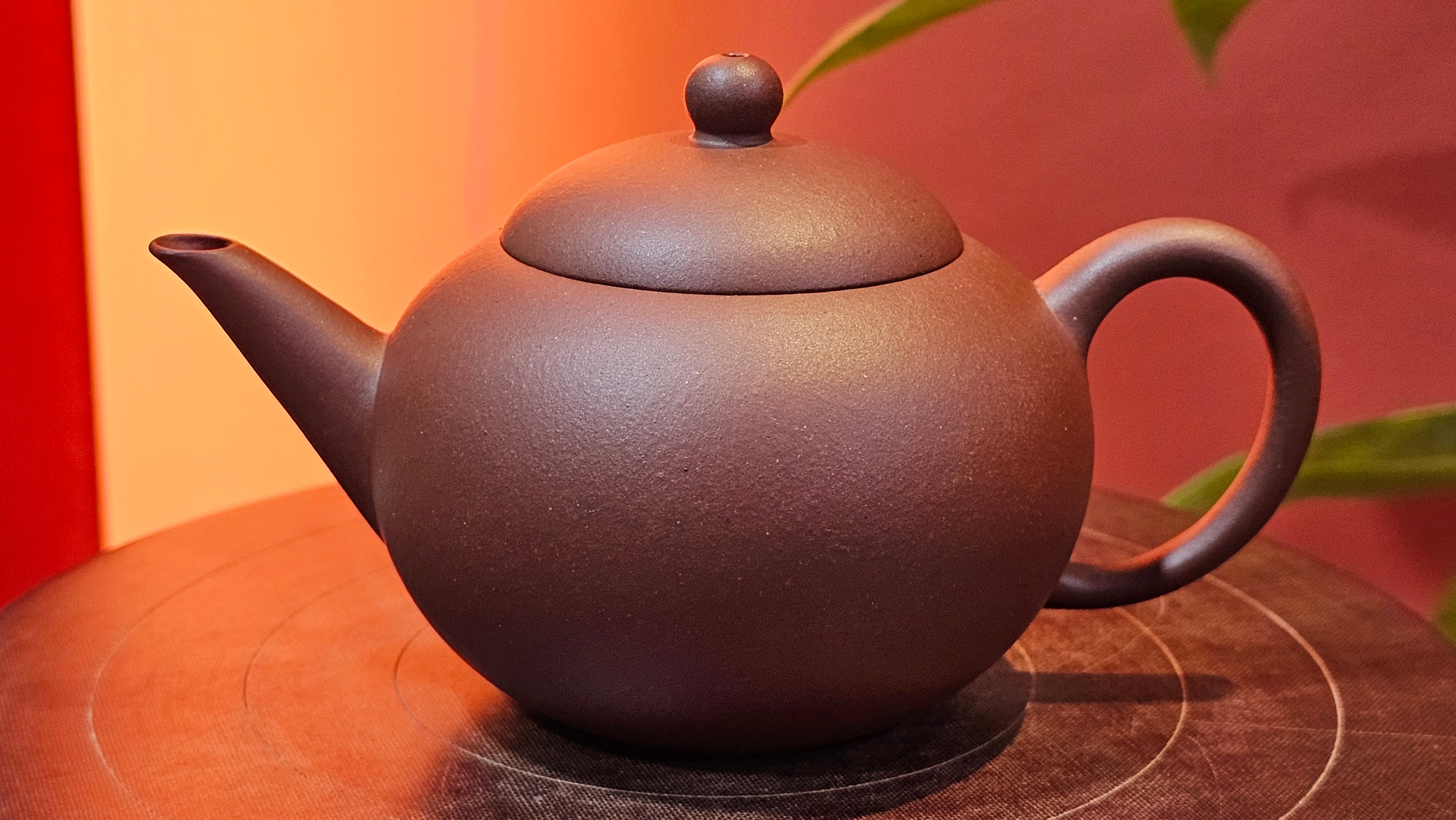 Shui Ping 水平, 161.2ml, Di Cao Qing Zi Ni 底槽青紫泥, by Craftsman Gu Xiao Ming 顾小明 ~ Congratulations to Mr S.H.! 1942hrs 16th August 2025, Arcata! CA.