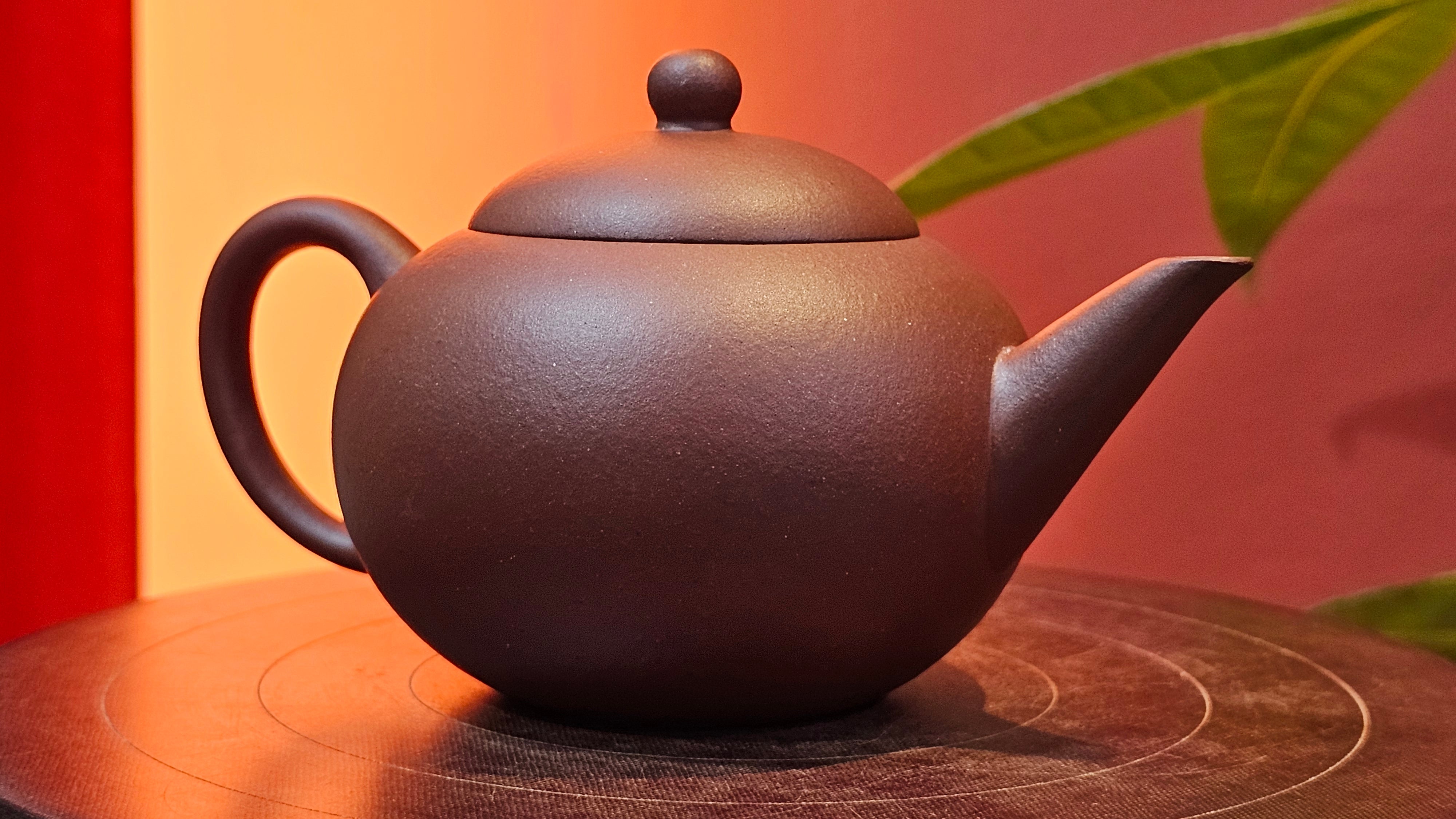 Shui Ping 水平, 161.2ml, Di Cao Qing Zi Ni 底槽青紫泥, by Craftsman Gu Xiao Ming 顾小明 ~ Congratulations to Mr S.H.! 1942hrs 16th August 2025, Arcata! CA.