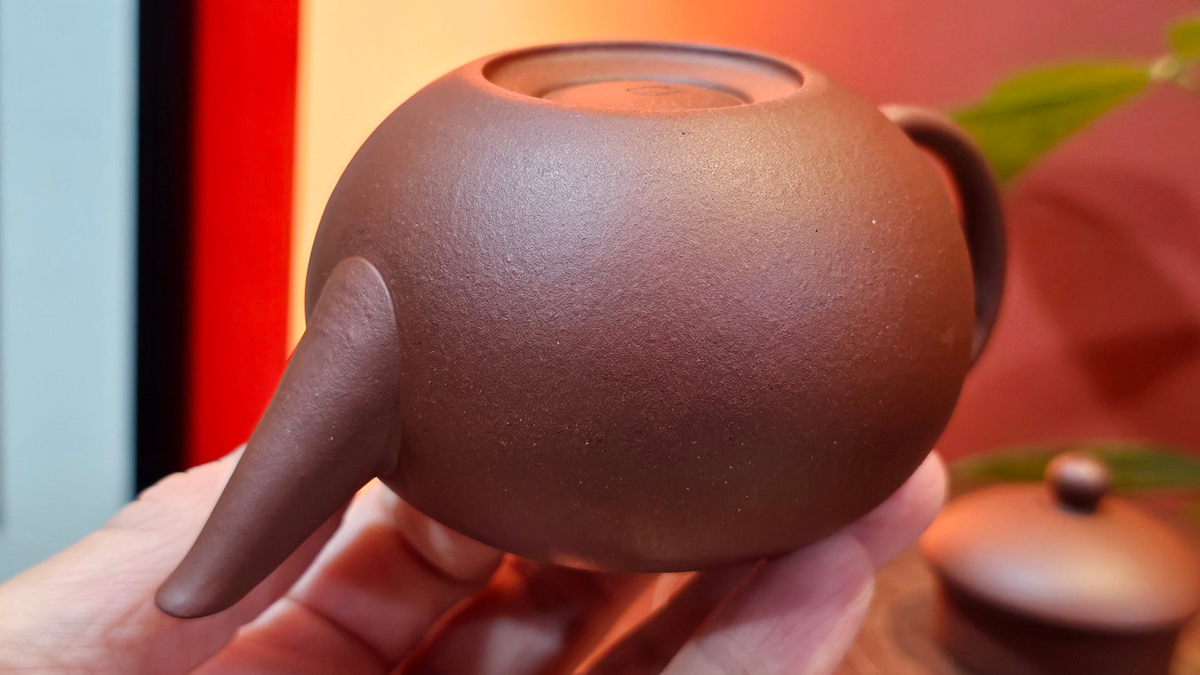 Shui Ping 水平, 161.2ml, Di Cao Qing Zi Ni 底槽青紫泥, by Craftsman Gu Xiao Ming 顾小明 ~ Congratulations to Mr S.H.! 1942hrs 16th August 2025, Arcata! CA.