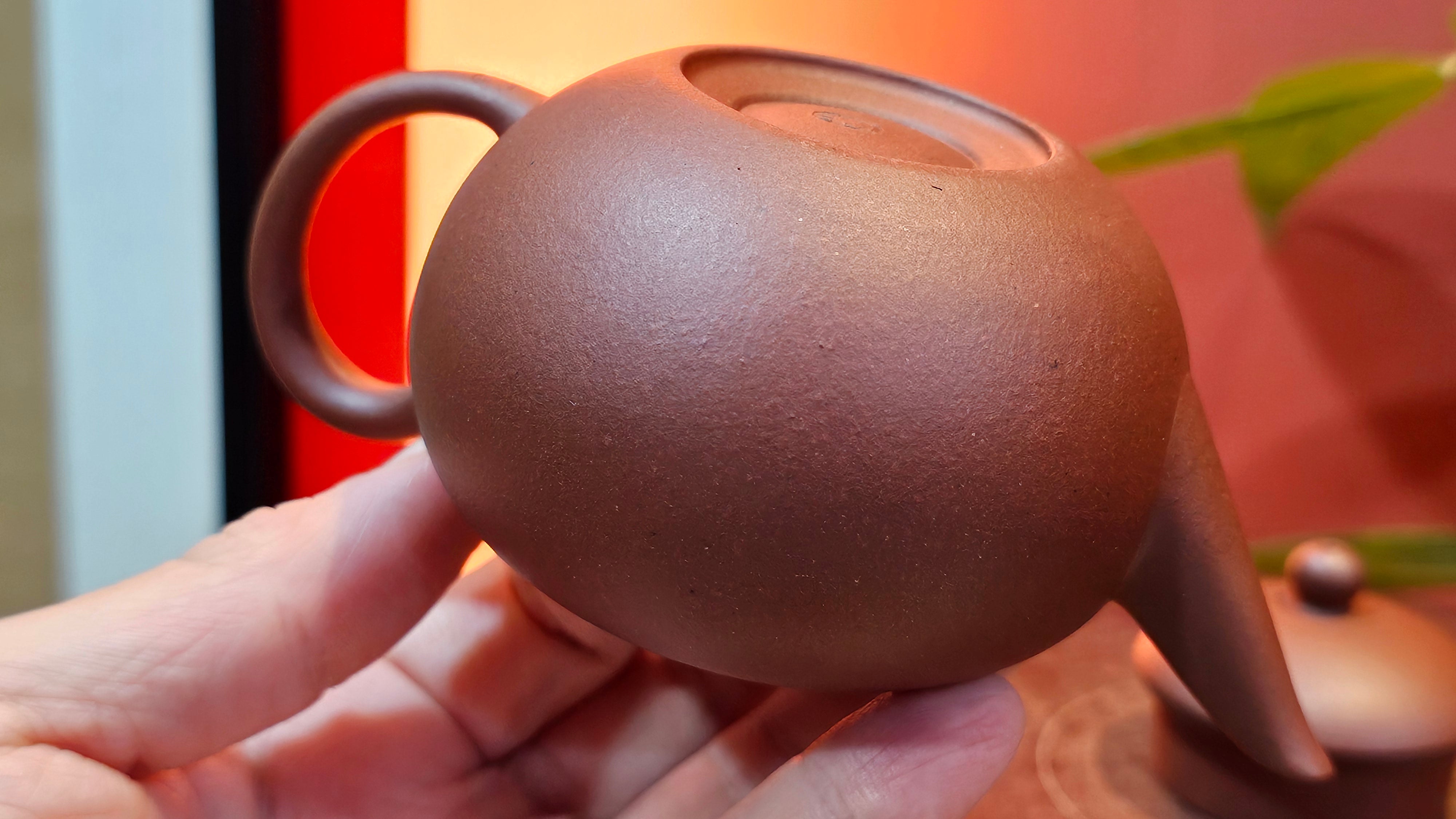 Shui Ping 水平, 161.2ml, Di Cao Qing Zi Ni 底槽青紫泥, by Craftsman Gu Xiao Ming 顾小明 ~ Congratulations to Mr S.H.! 1942hrs 16th August 2025, Arcata! CA.