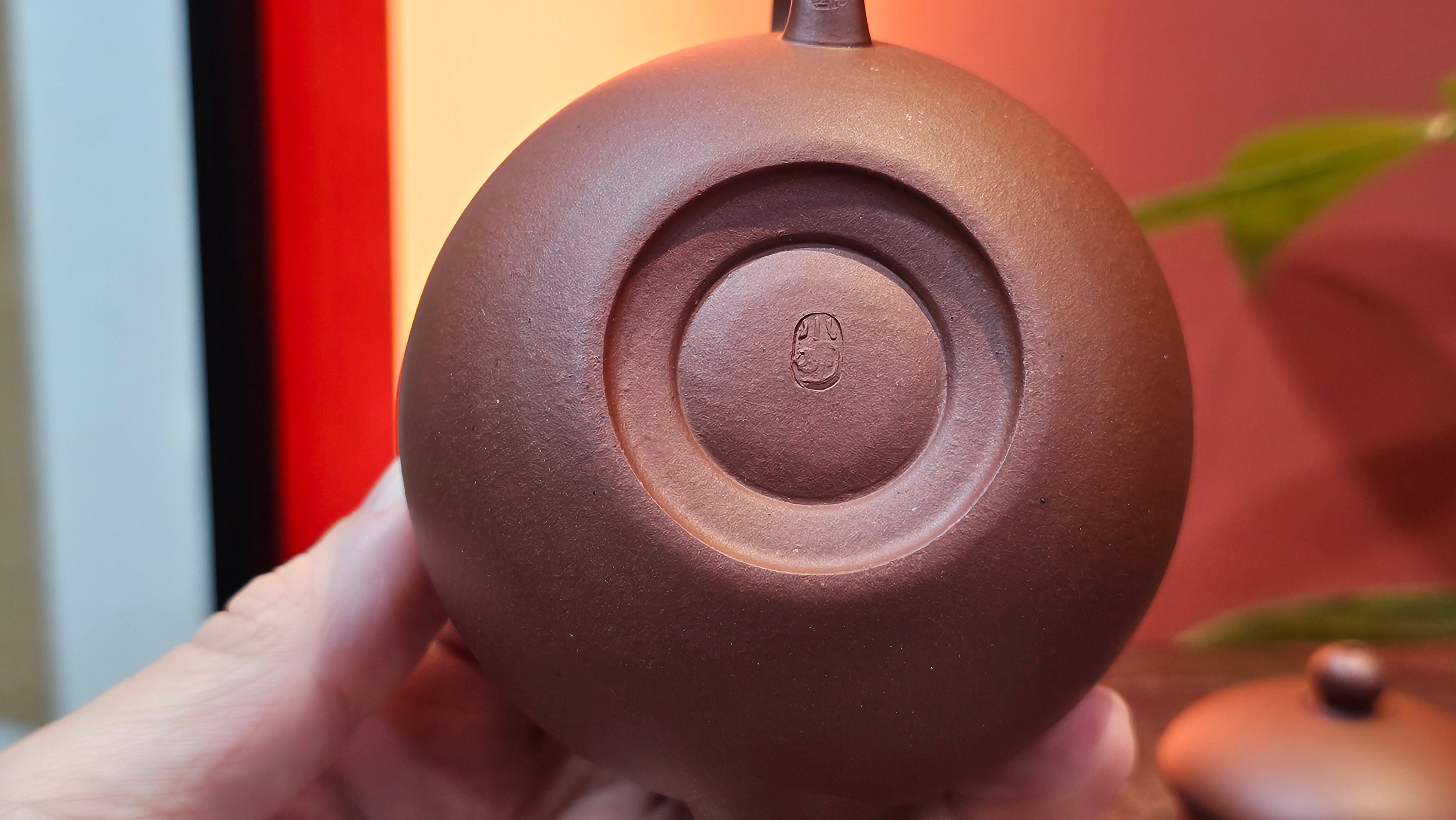 Shui Ping 水平, 161.2ml, Di Cao Qing Zi Ni 底槽青紫泥, by Craftsman Gu Xiao Ming 顾小明 ~ Congratulations to Mr S.H.! 1942hrs 16th August 2025, Arcata! CA.