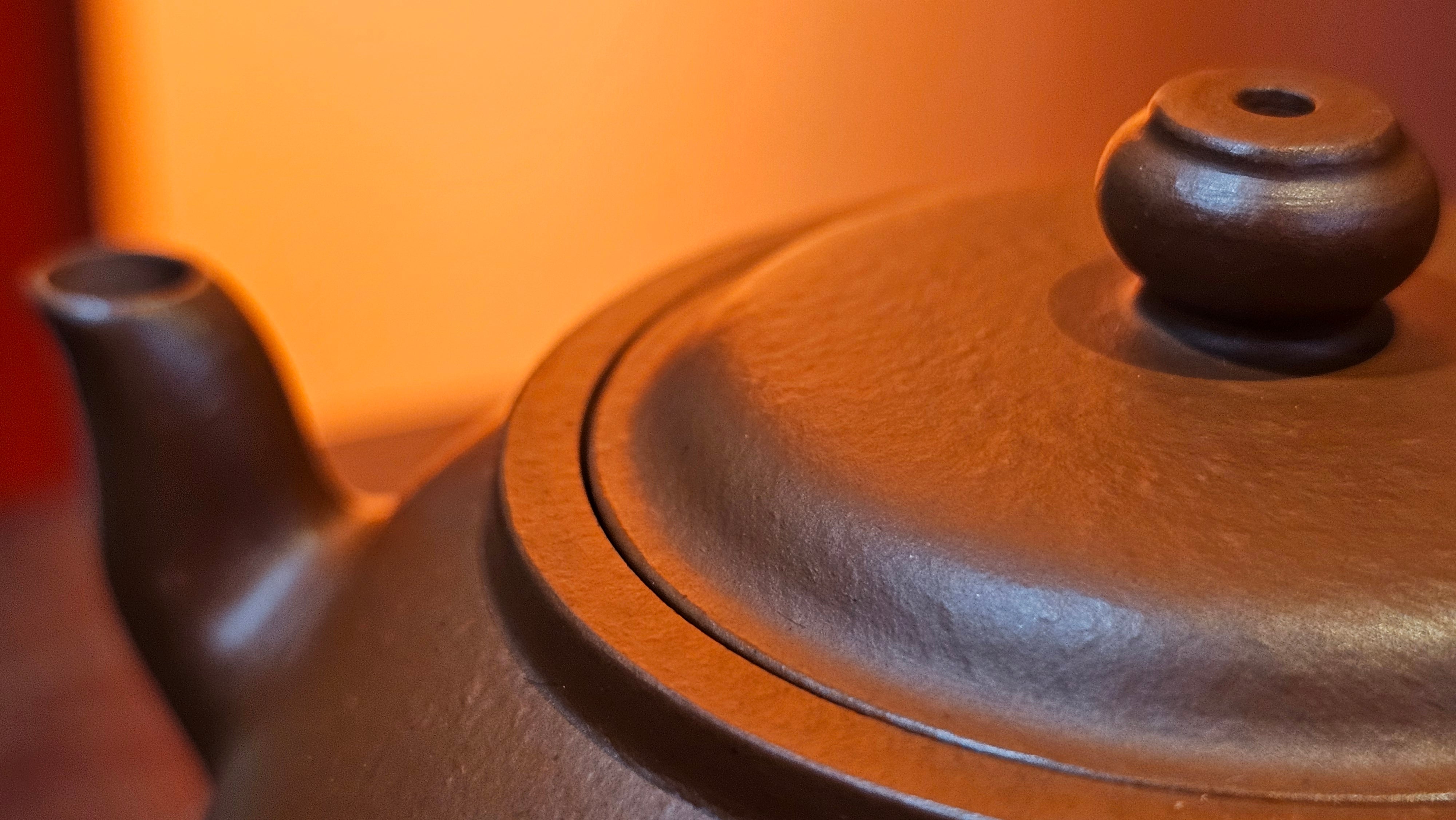 Guan Bo 观博, 94.6ml, Xiao Mei Yao Zhu Ni 小煤窑朱泥 by our Collaborative Craftsman Zhai Yi Yao 翟一耀。