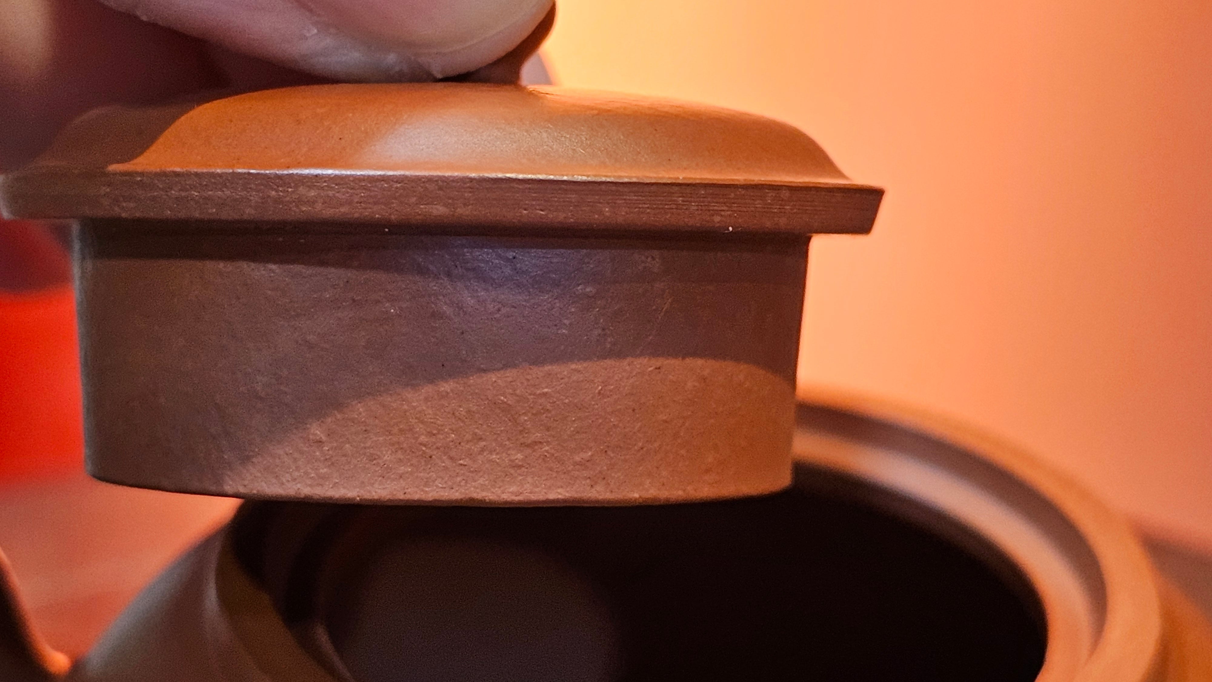 Guan Bo 观博, 94.6ml, Xiao Mei Yao Zhu Ni 小煤窑朱泥 by our Collaborative Craftsman Zhai Yi Yao 翟一耀。